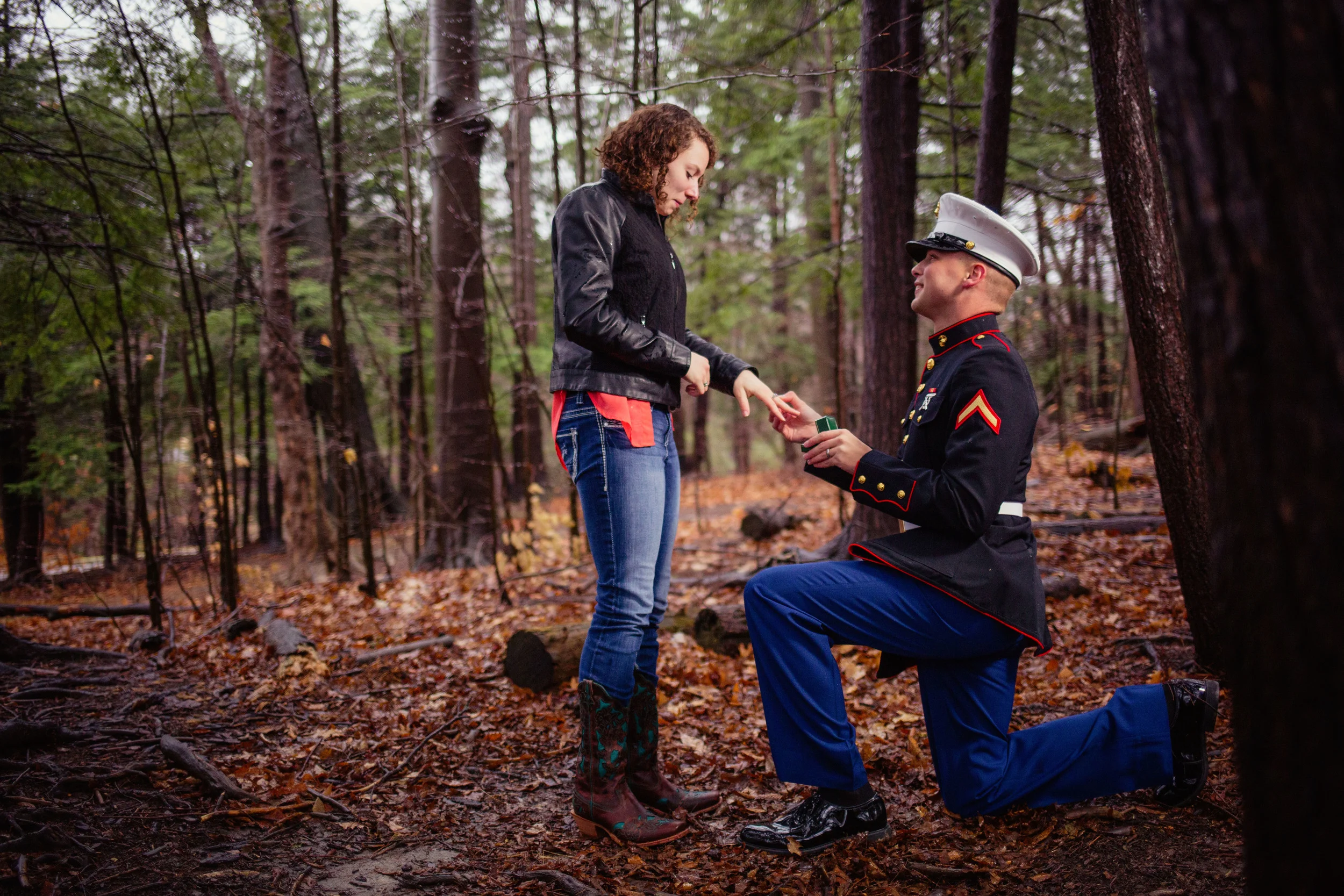 Megan-Brandon-Engagement-Stefan-Ludwig-Photography-Buffalo-NY-Chestnut-Ridge-Park-40-x.jpg