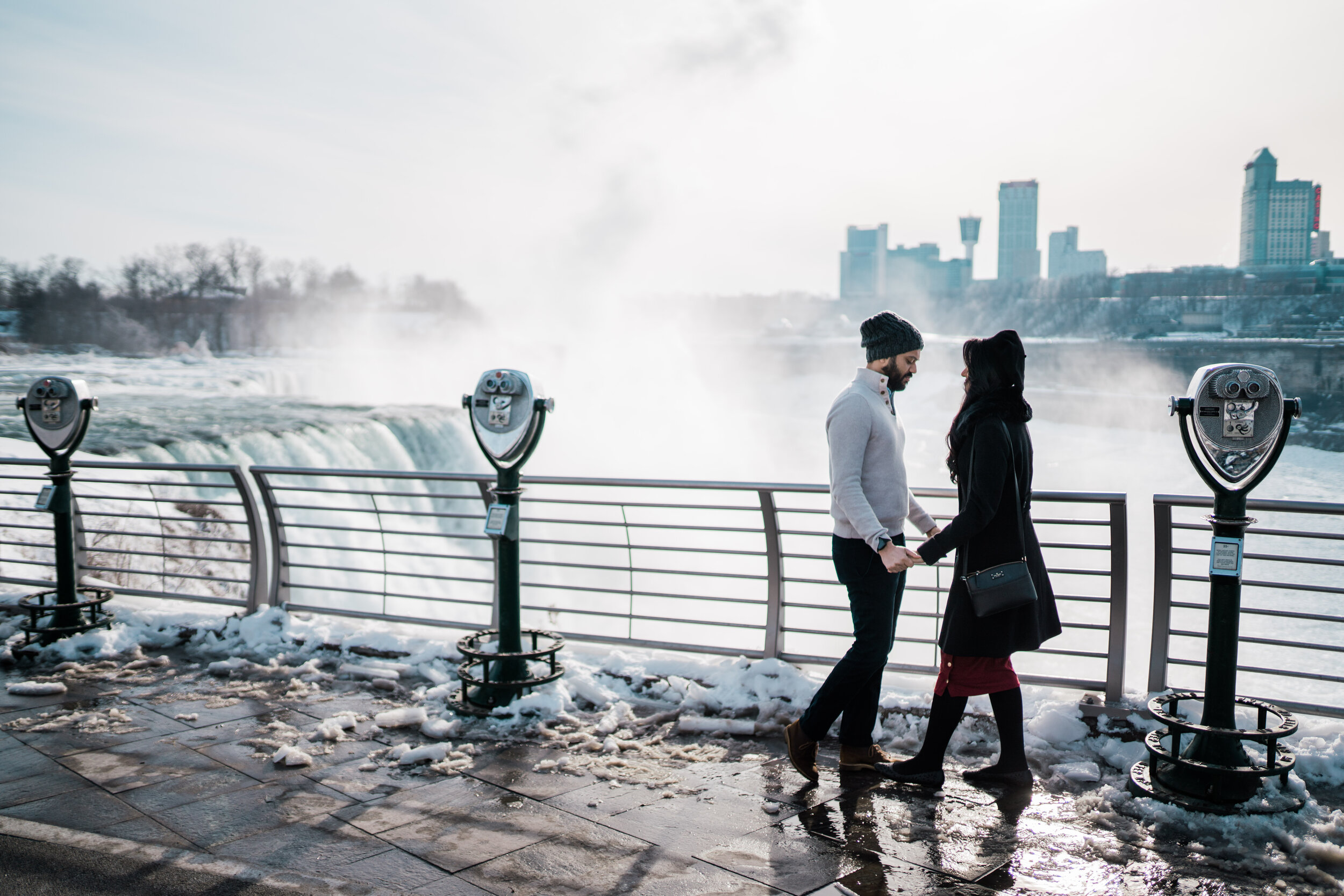 Same spot from a slightly different angle. The mist is not always that strong, it changes quite a bit depending on weather conditions such as temperature and wind. Definitely one of the best spots for a proposal!