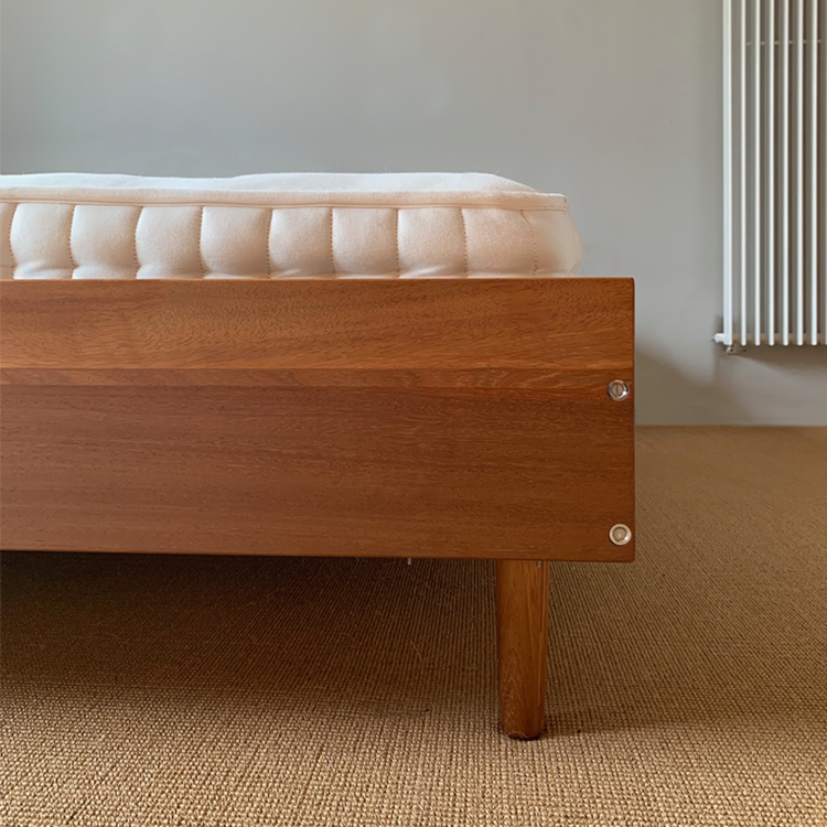 Bed 1square.png