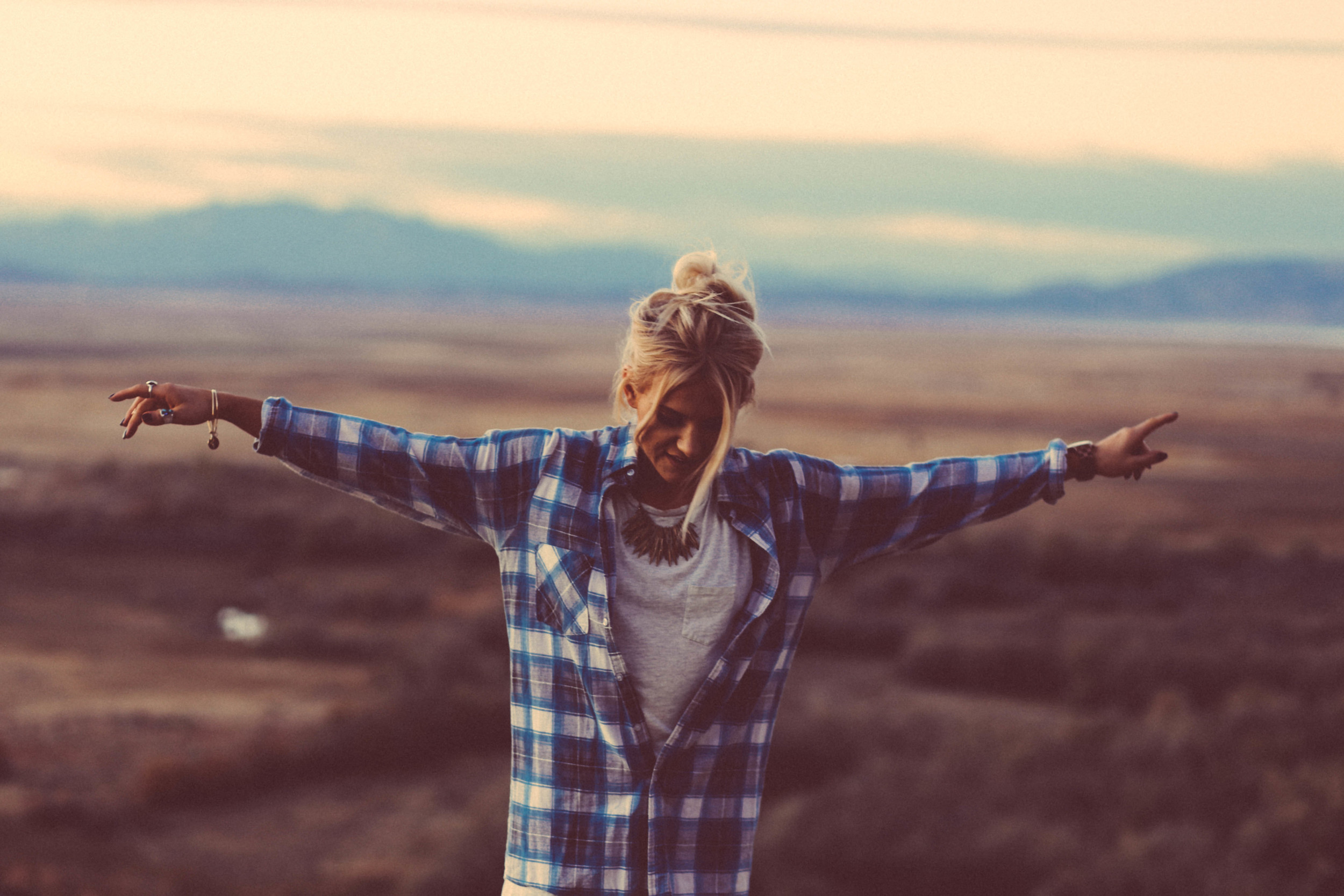 Flannel: Doug's.&nbsp;Muscle Tee Dress &amp; Necklace: H&amp;MBoots: Forever 21    