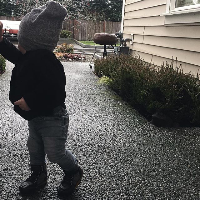 He didn&rsquo;t want to stop for pictures. #babyboy #babystyle #beauhudson #skinnyjeans #hightops #beanies #blackandgrey #rainydays #momlife #babies #almostwalking #babynumberfour #Cain #momtogs #letsgo #nomorepictures