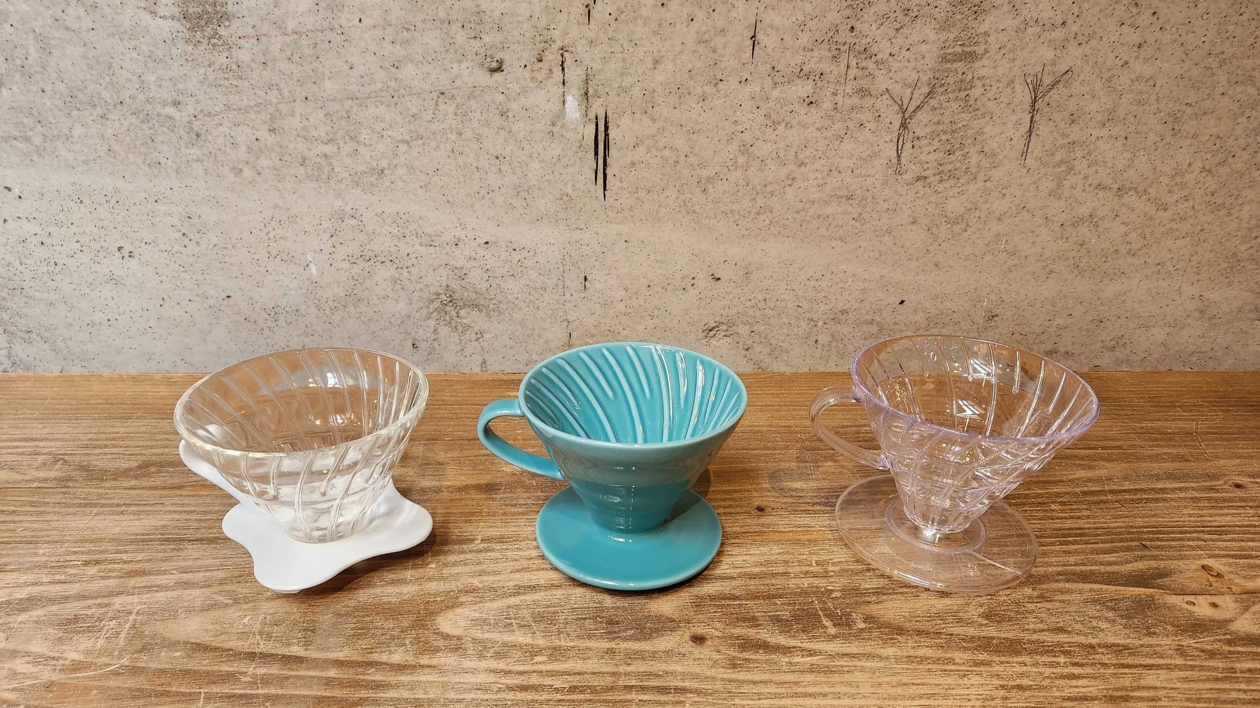 Glass, Ceramic, or Plastic How Do Different V60 Drippers Affect Coffee Flavor? — Andytown