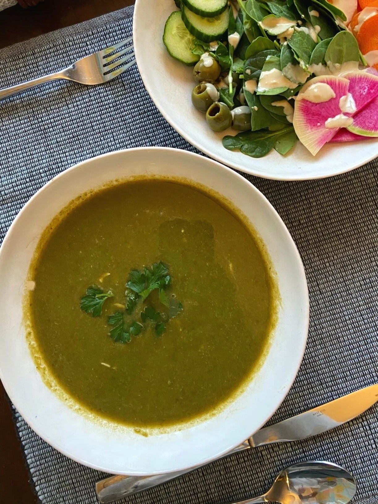 Simple Spring Asparagus Soup