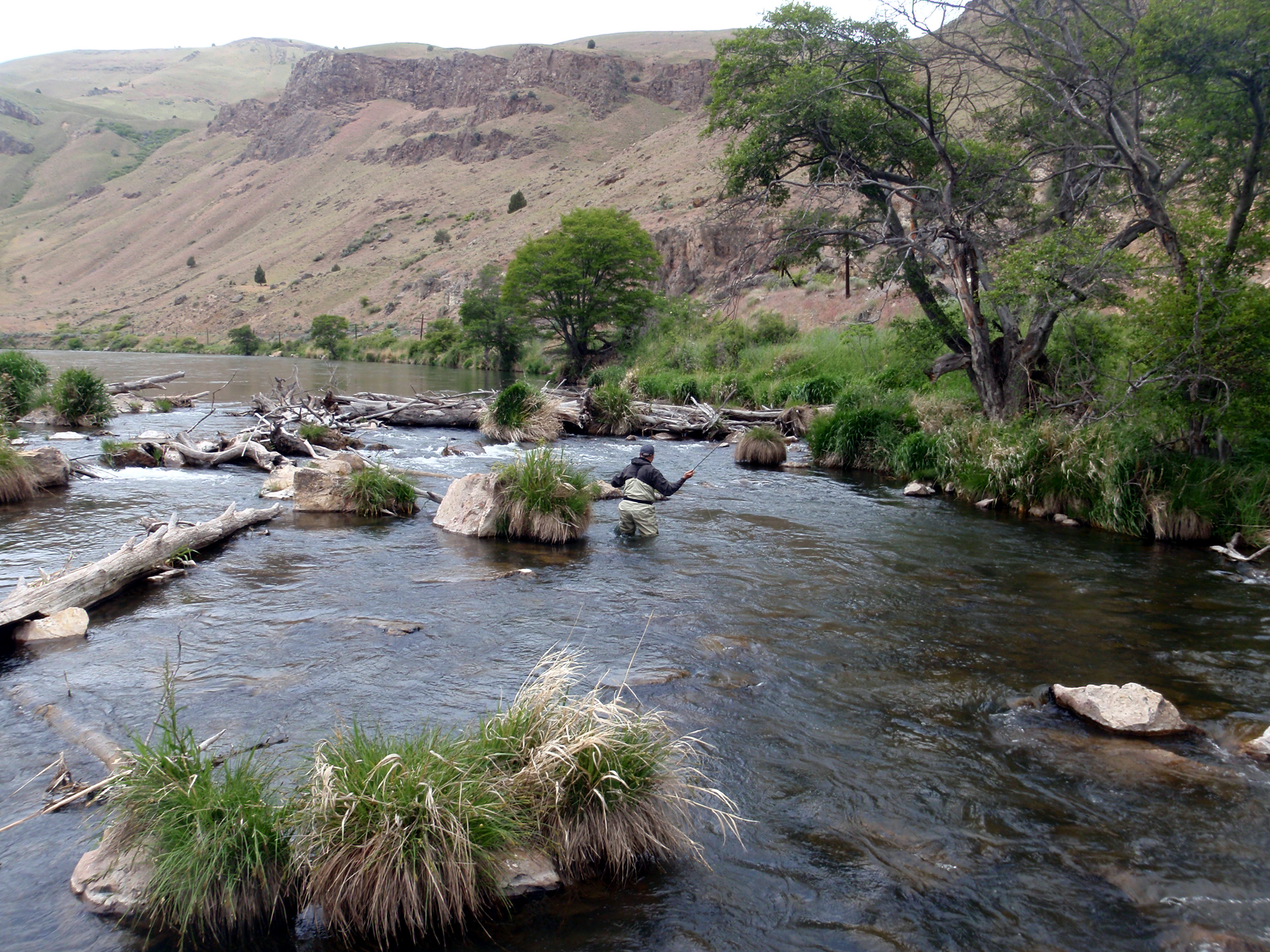 Fishing pocket water on the Deschutes River.jpg