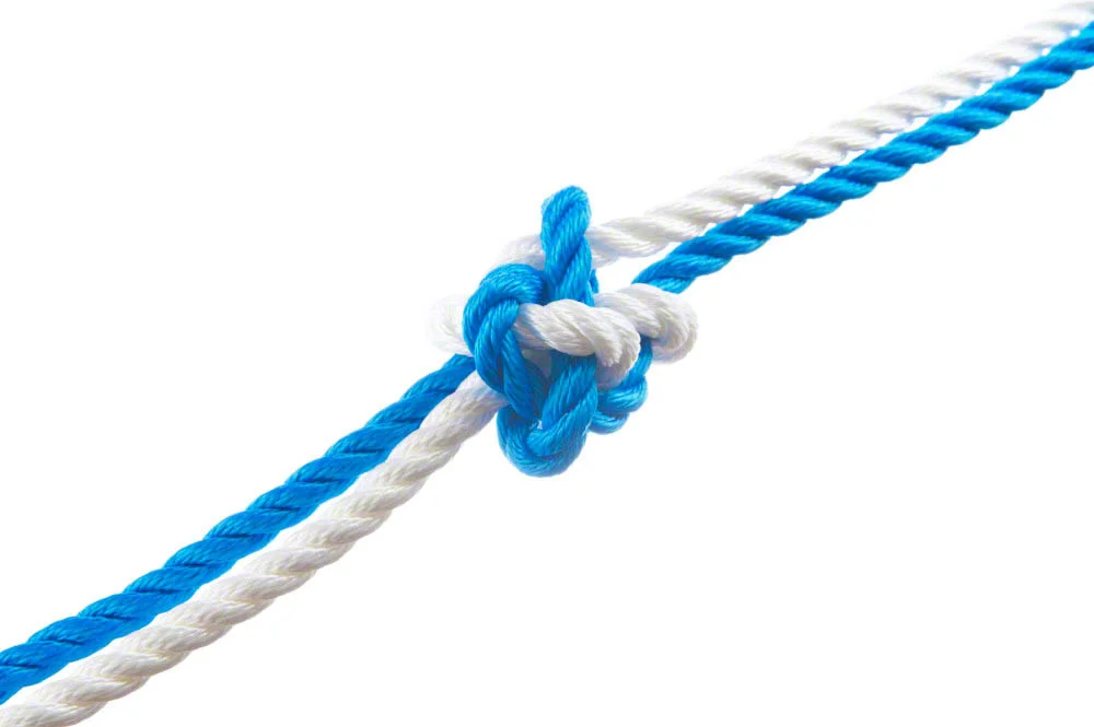 Knife lanyard knot