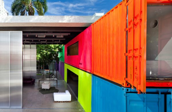 colorful-brazilian-container-home.jpg
