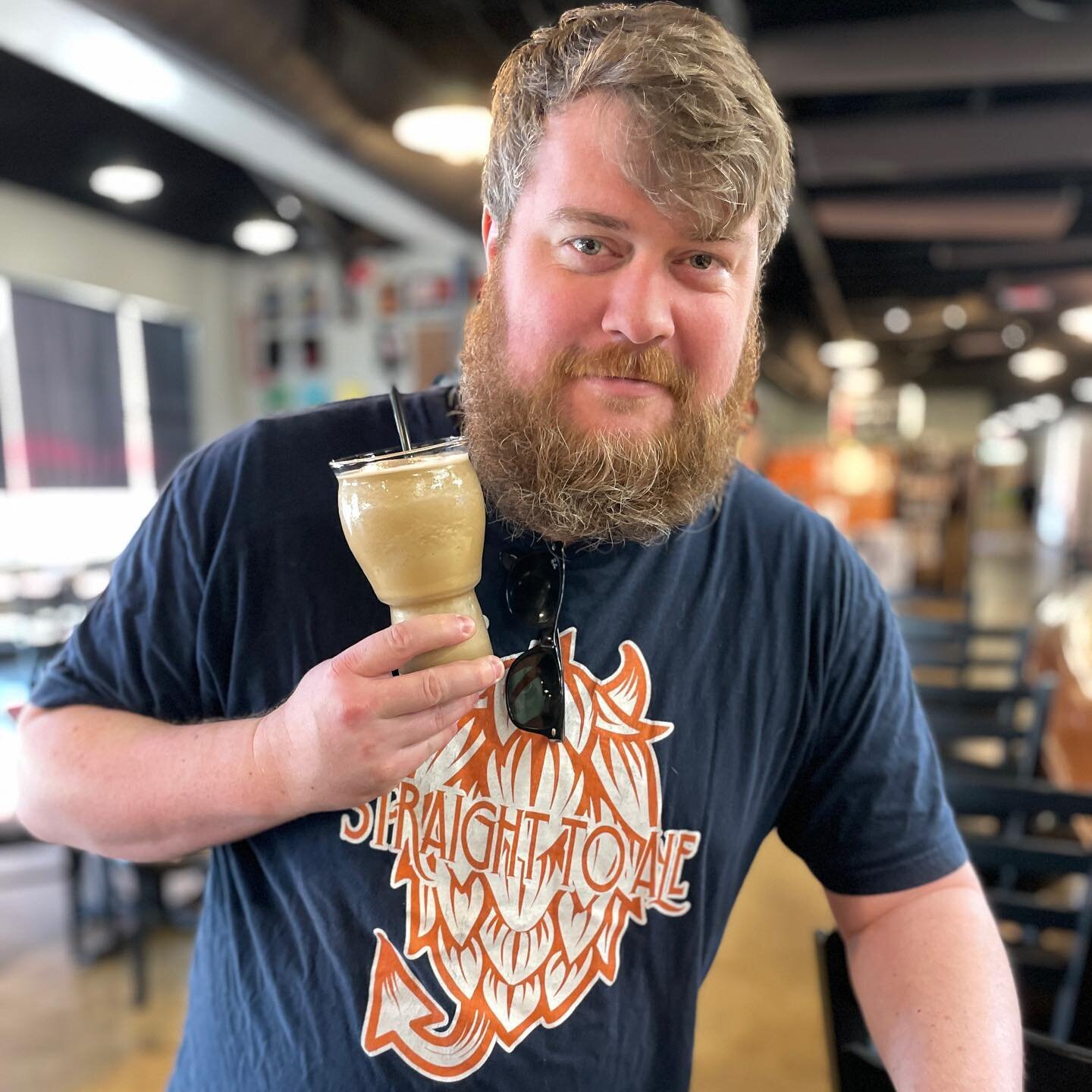 🥳@straighttoale is turning lucky number 13 tomorrow!!

🥳They&rsquo;re celebration kicks off at 5:00 PM on Saturday, but you can head over anytime to wish them a happy anniversary and try their delicious drink specials, like this Park View Porter mi