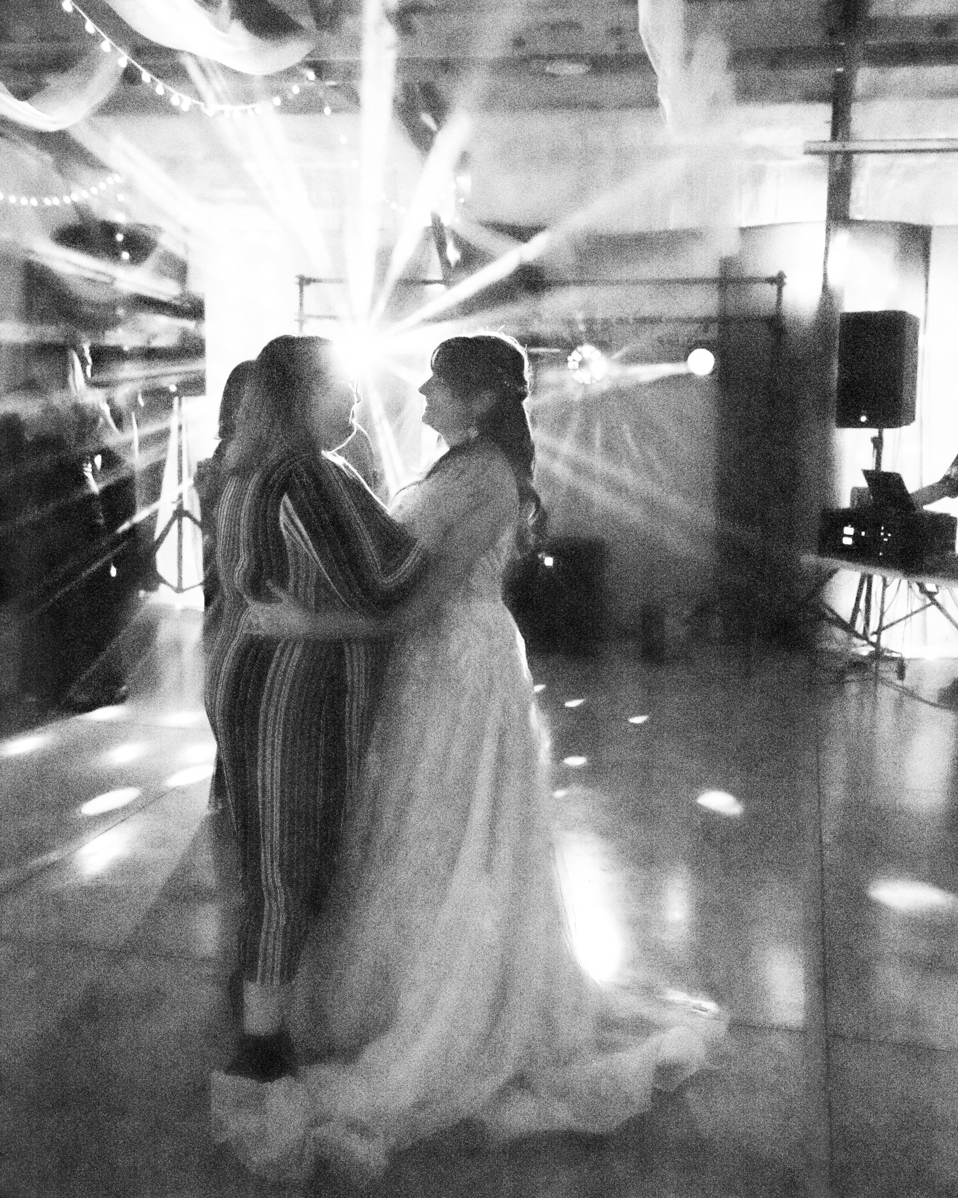 240421_kister_erin_andrew_wedding_photos_black_and_white_for_web_015.jpg