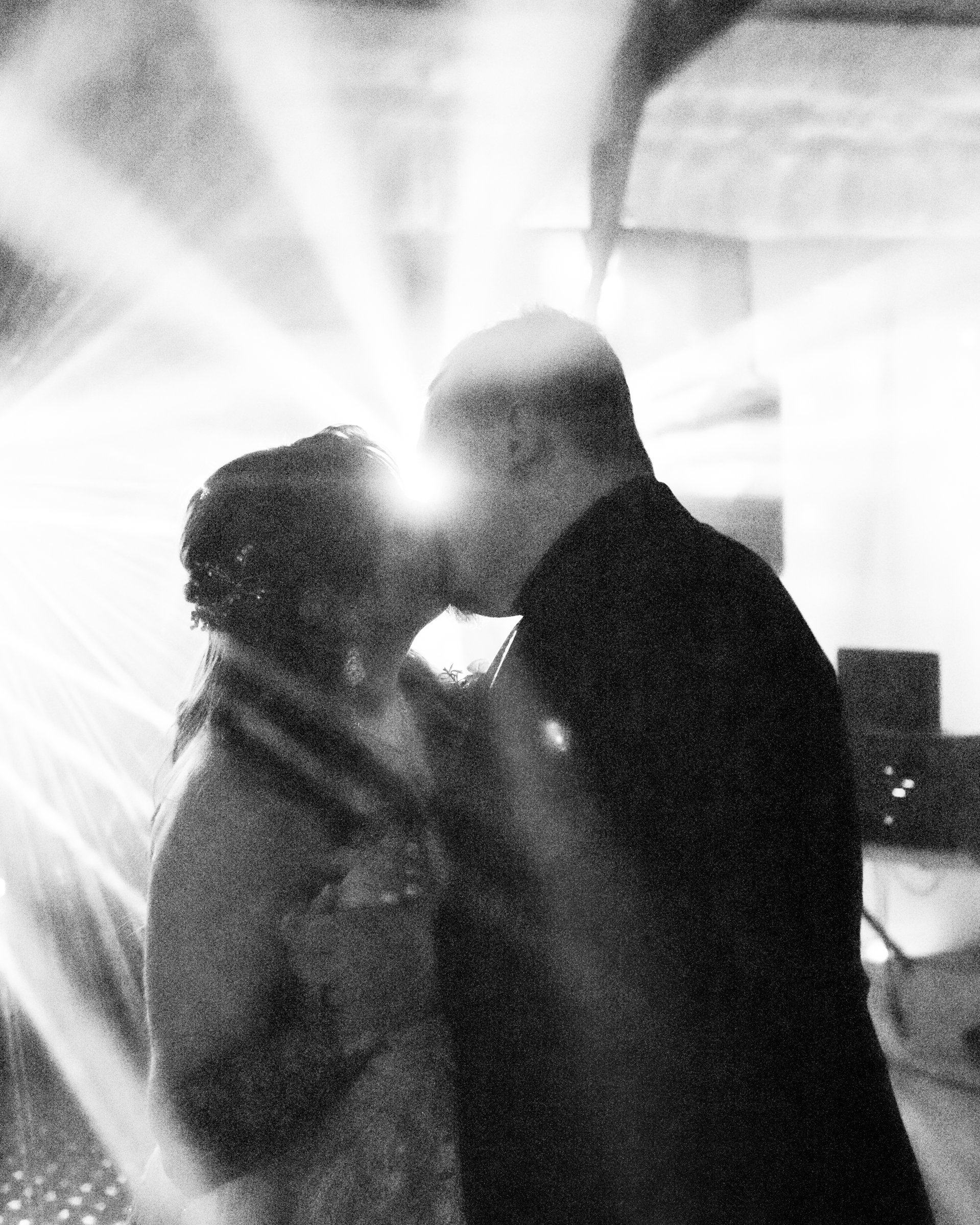 240421_kister_erin_andrew_wedding_photos_black_and_white_for_web_022.jpg