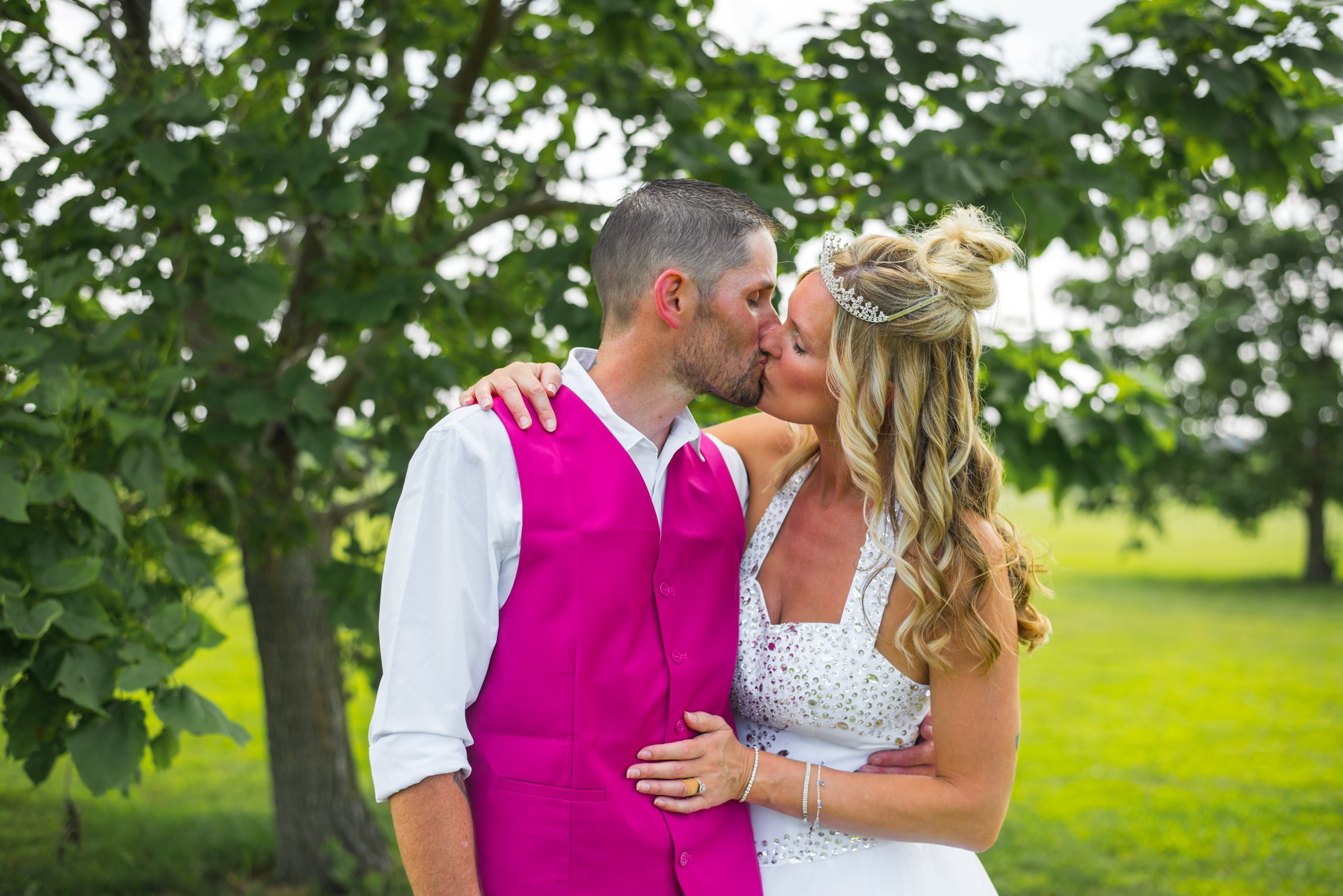 241011_tiffany_cody_linder_wedding_photos_for_web_098.jpg