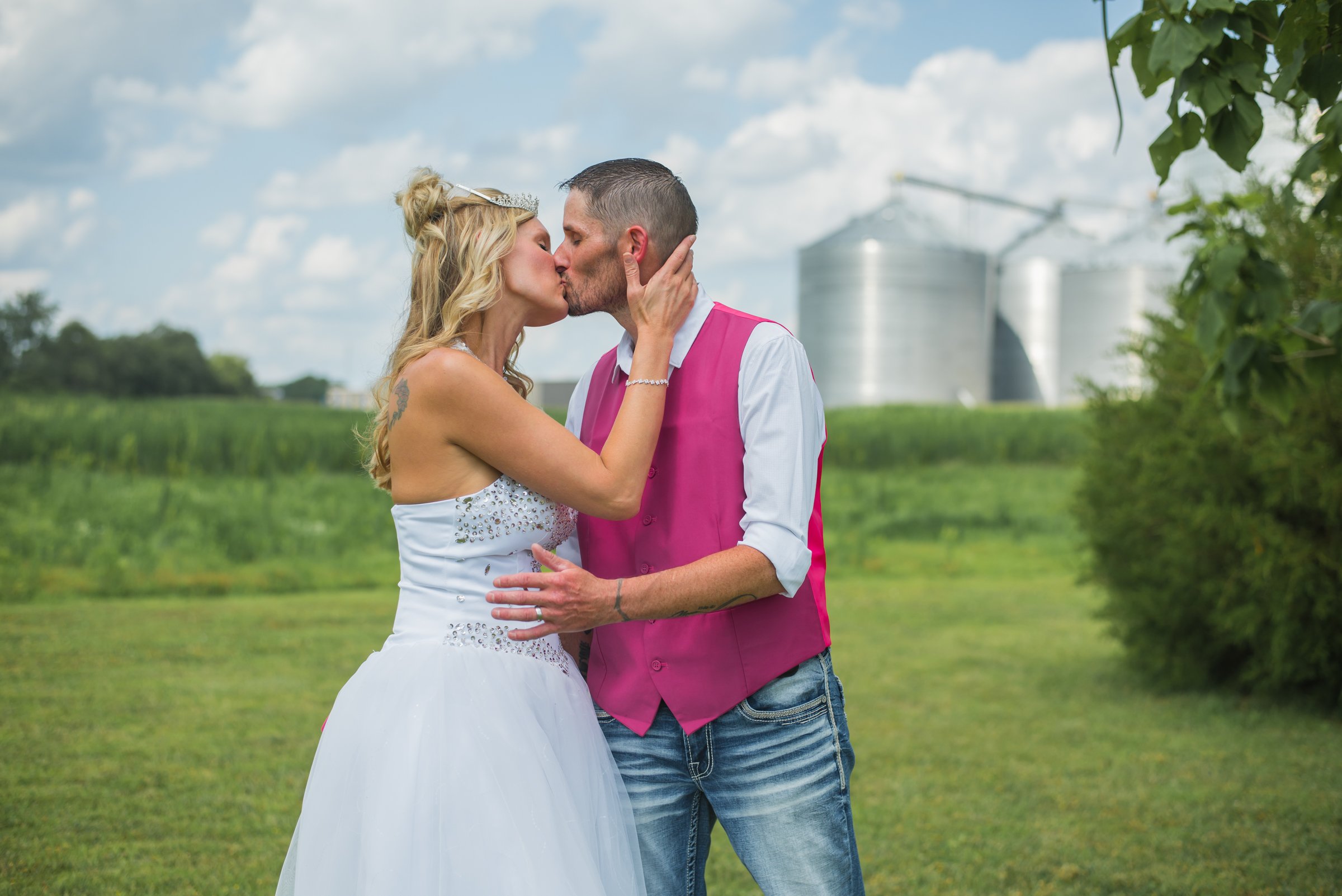 241011_tiffany_cody_linder_wedding_photos_for_web_123.jpg
