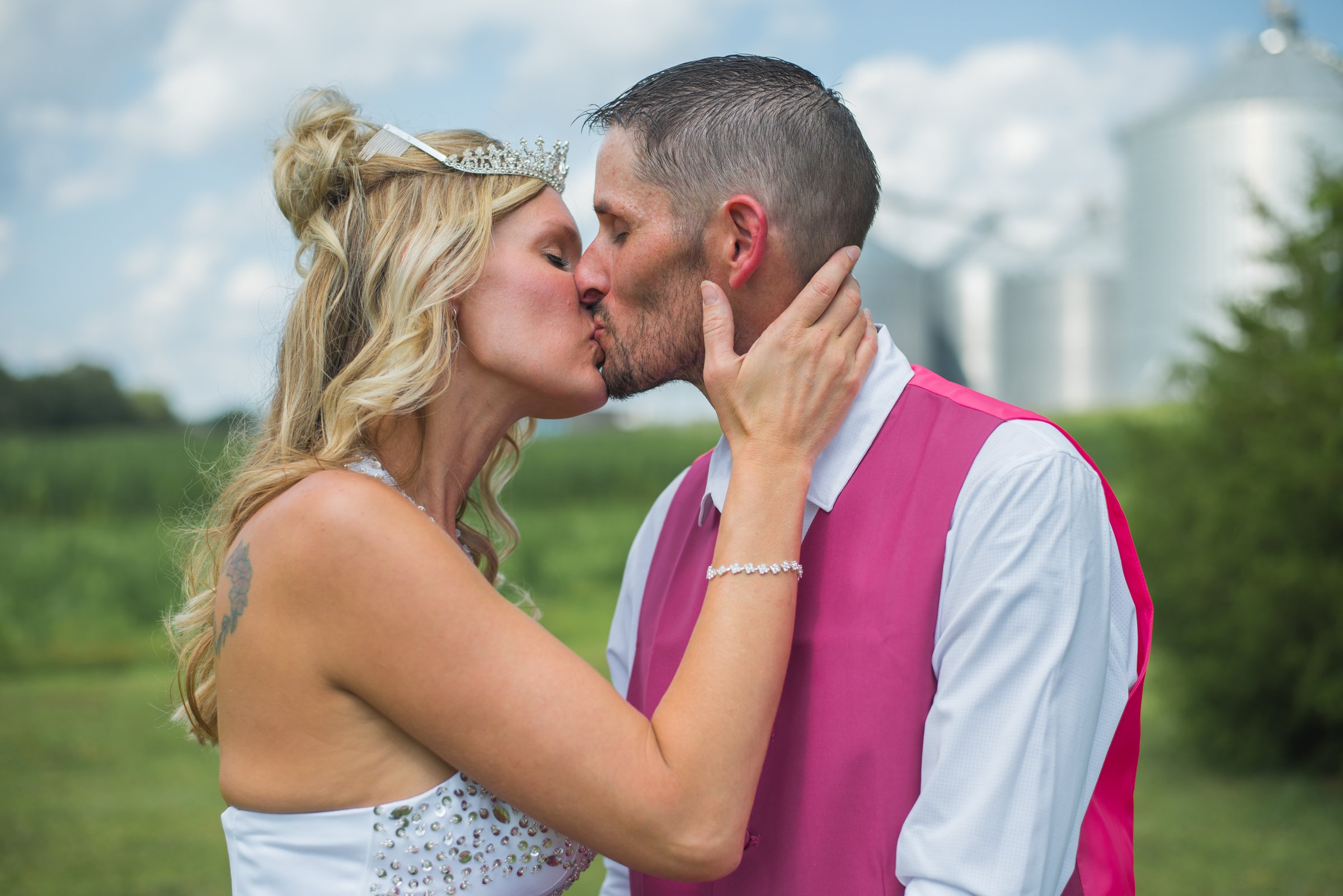 241011_tiffany_cody_linder_wedding_photos_for_web_124.jpg