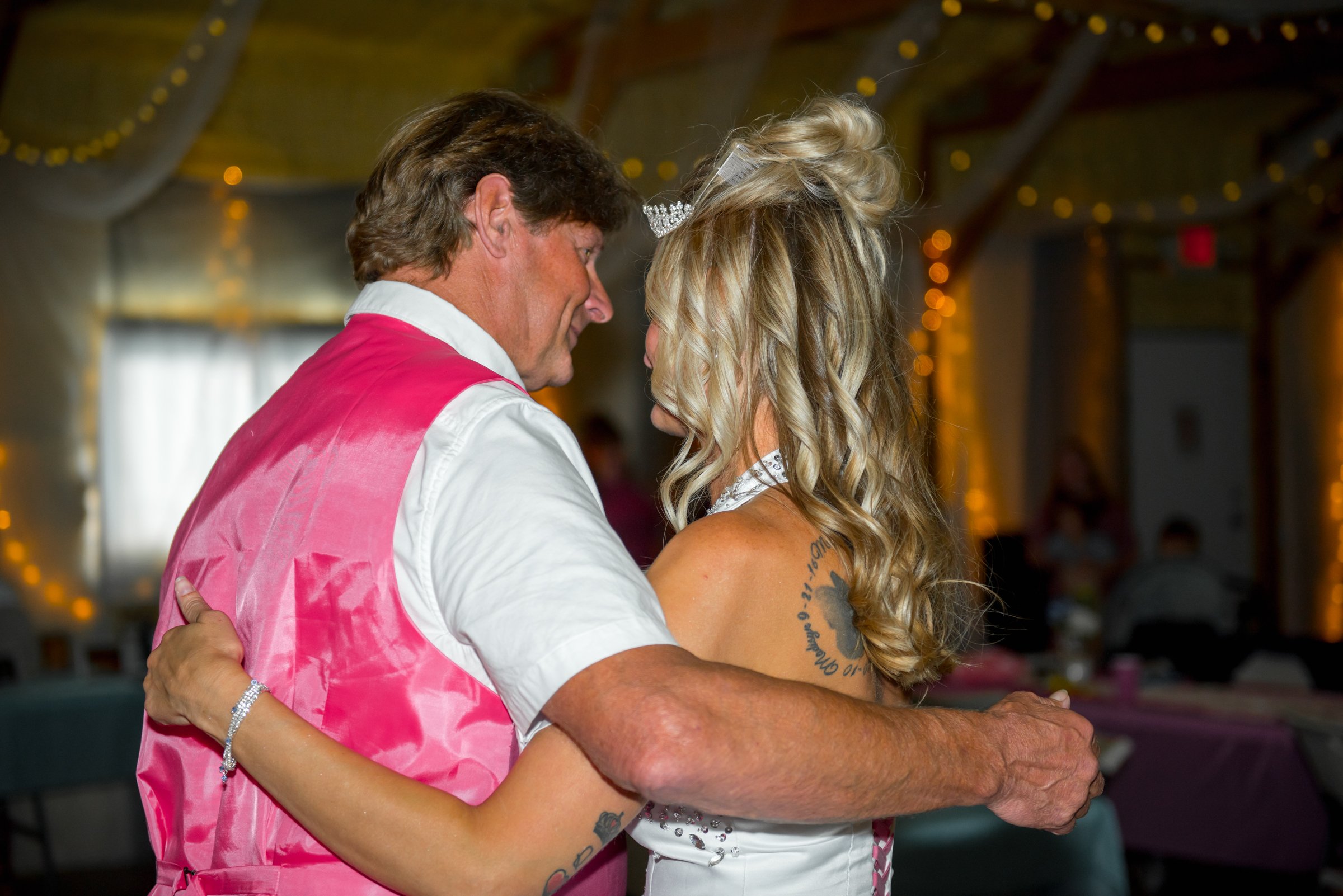 241011_tiffany_cody_linder_wedding_photos_for_web_178.jpg