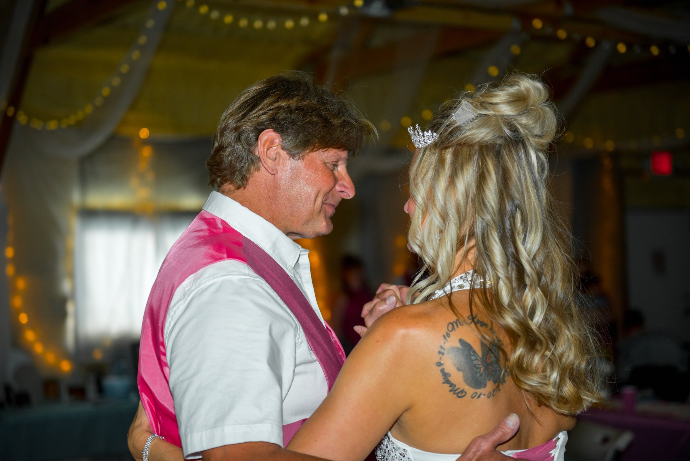 241011_tiffany_cody_linder_wedding_photos_for_web_179.jpg