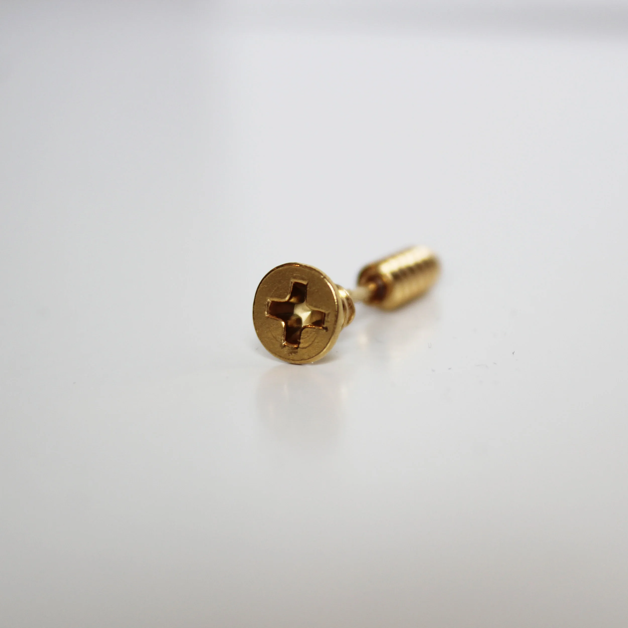 Skruv stud örhänge silver statement smycken online