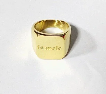 fe:male klackring guld simpel ring klackring statement smycken online