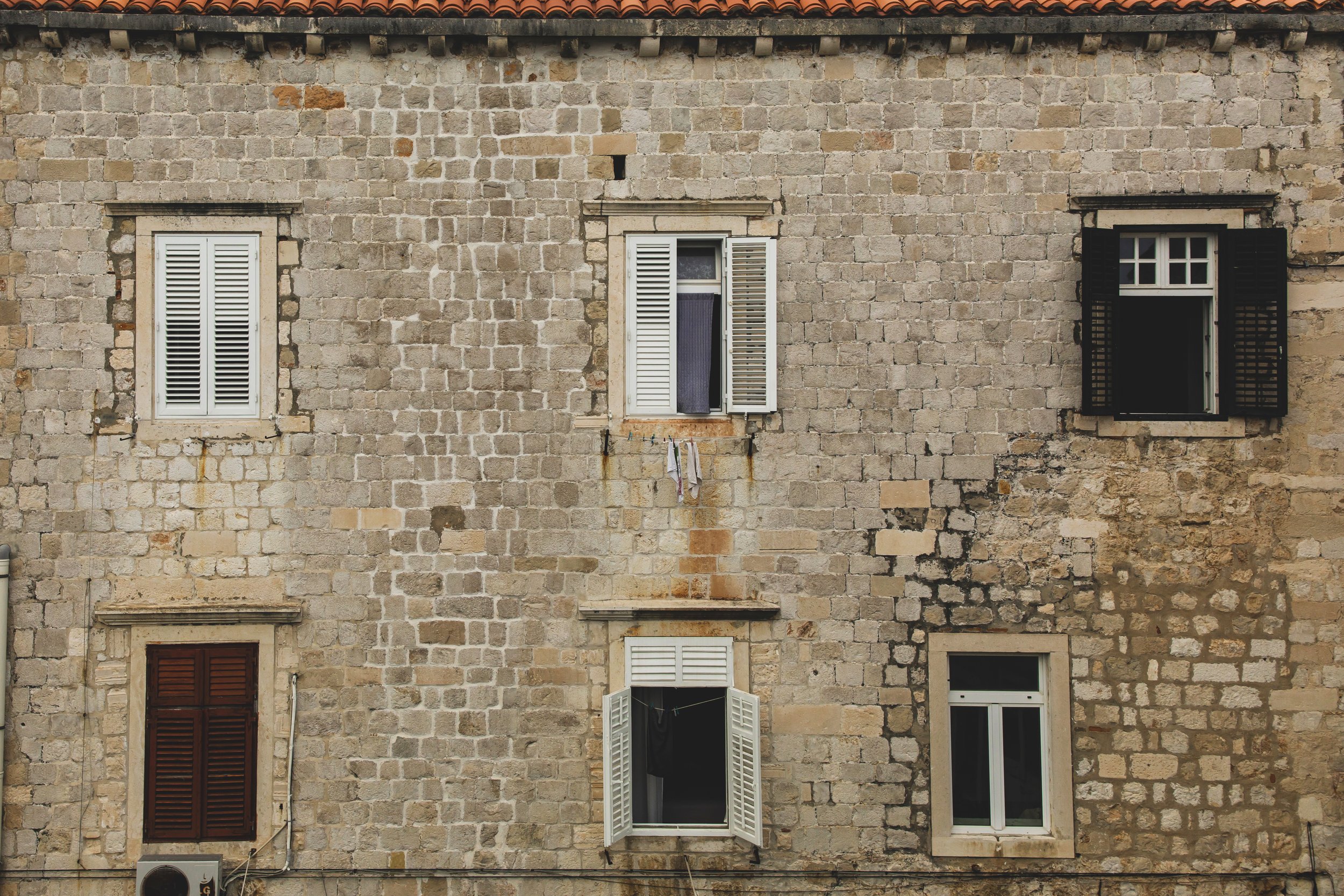 Windows Along the Wall. (Croatia, 2022) 