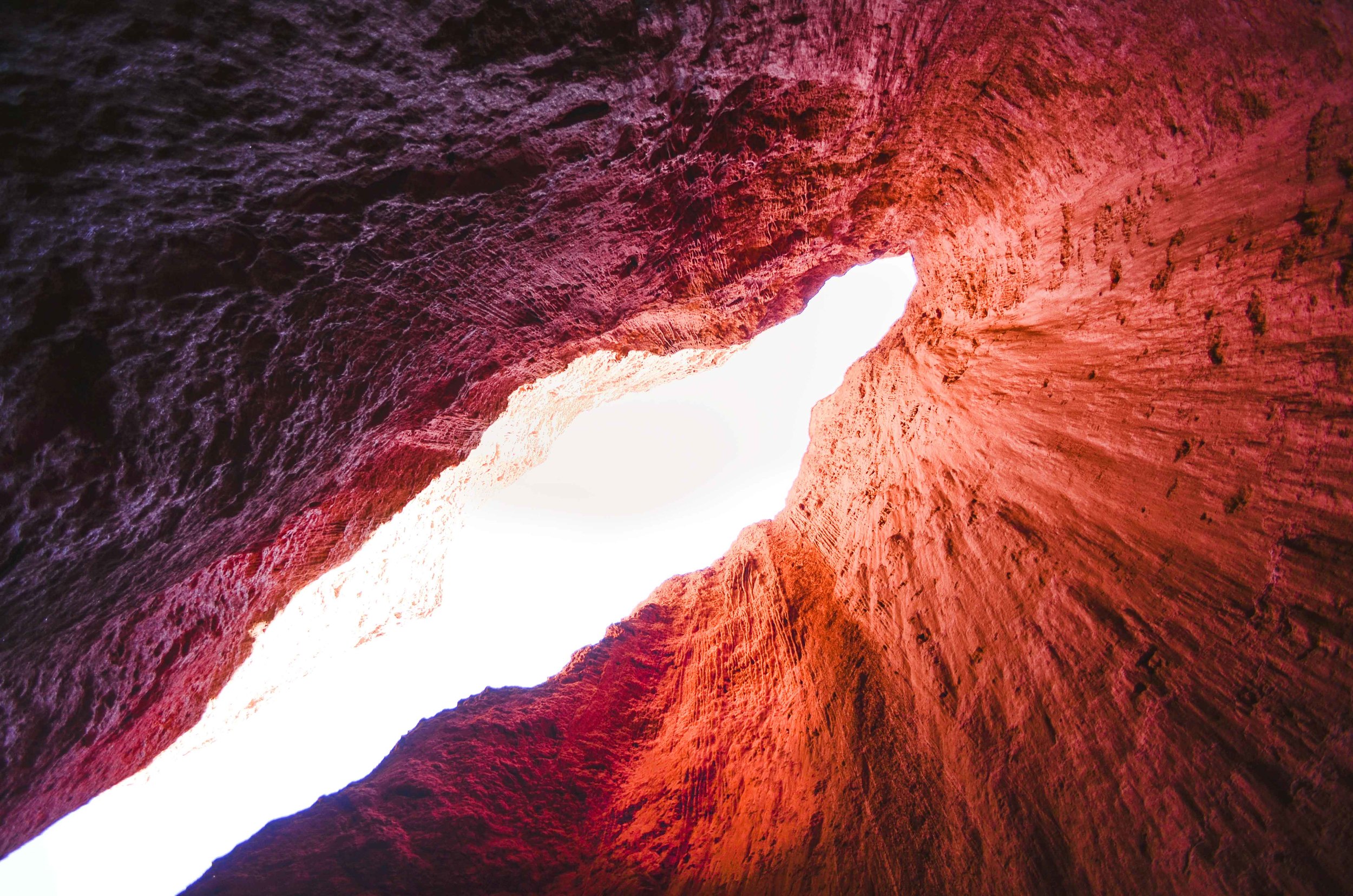  Cave in Rainbow Valley 