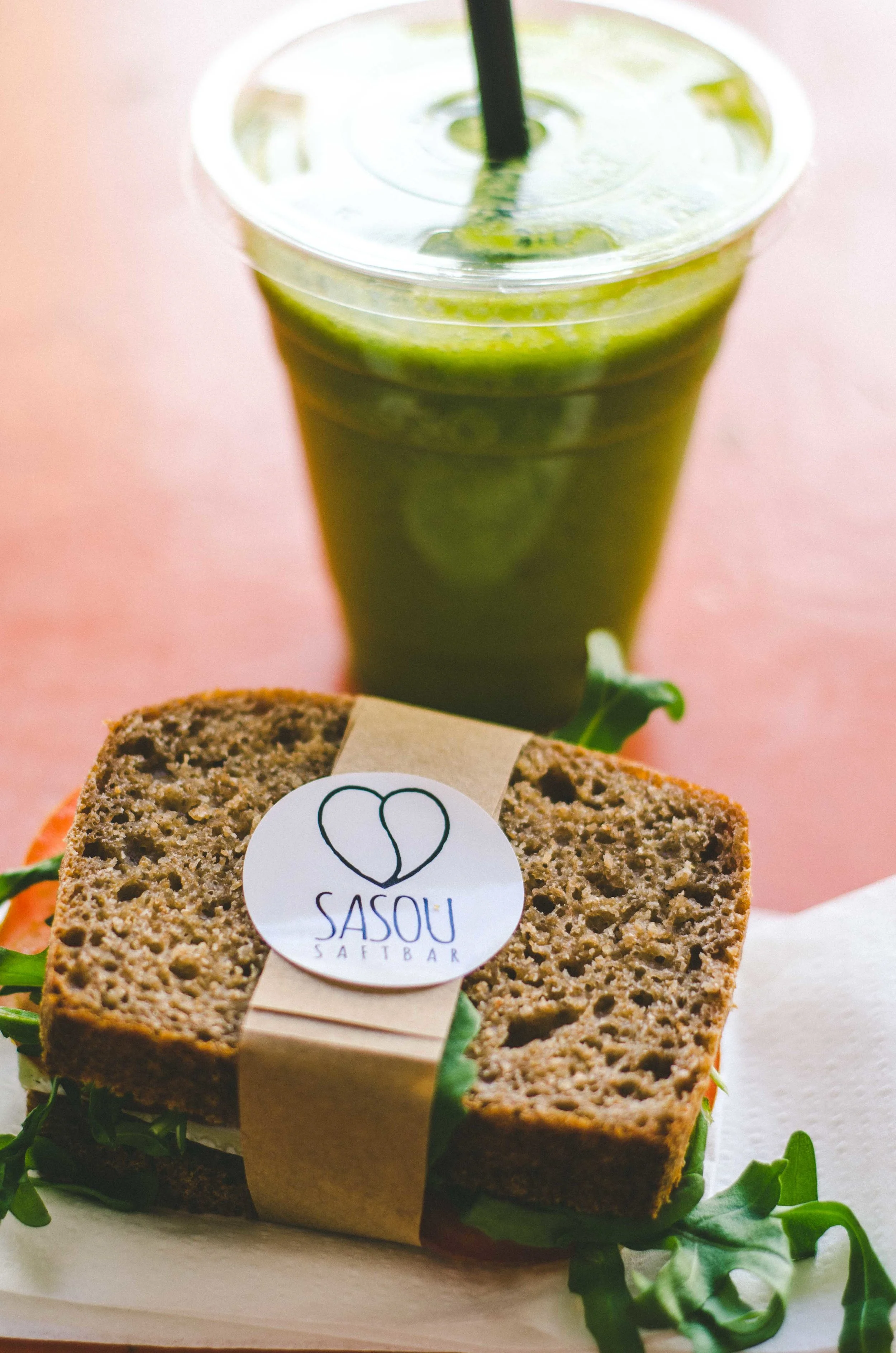 I don't normally post food photography, but I was in dire need of some greens and this place had just what I needed <3 // Sasou Saft Bar