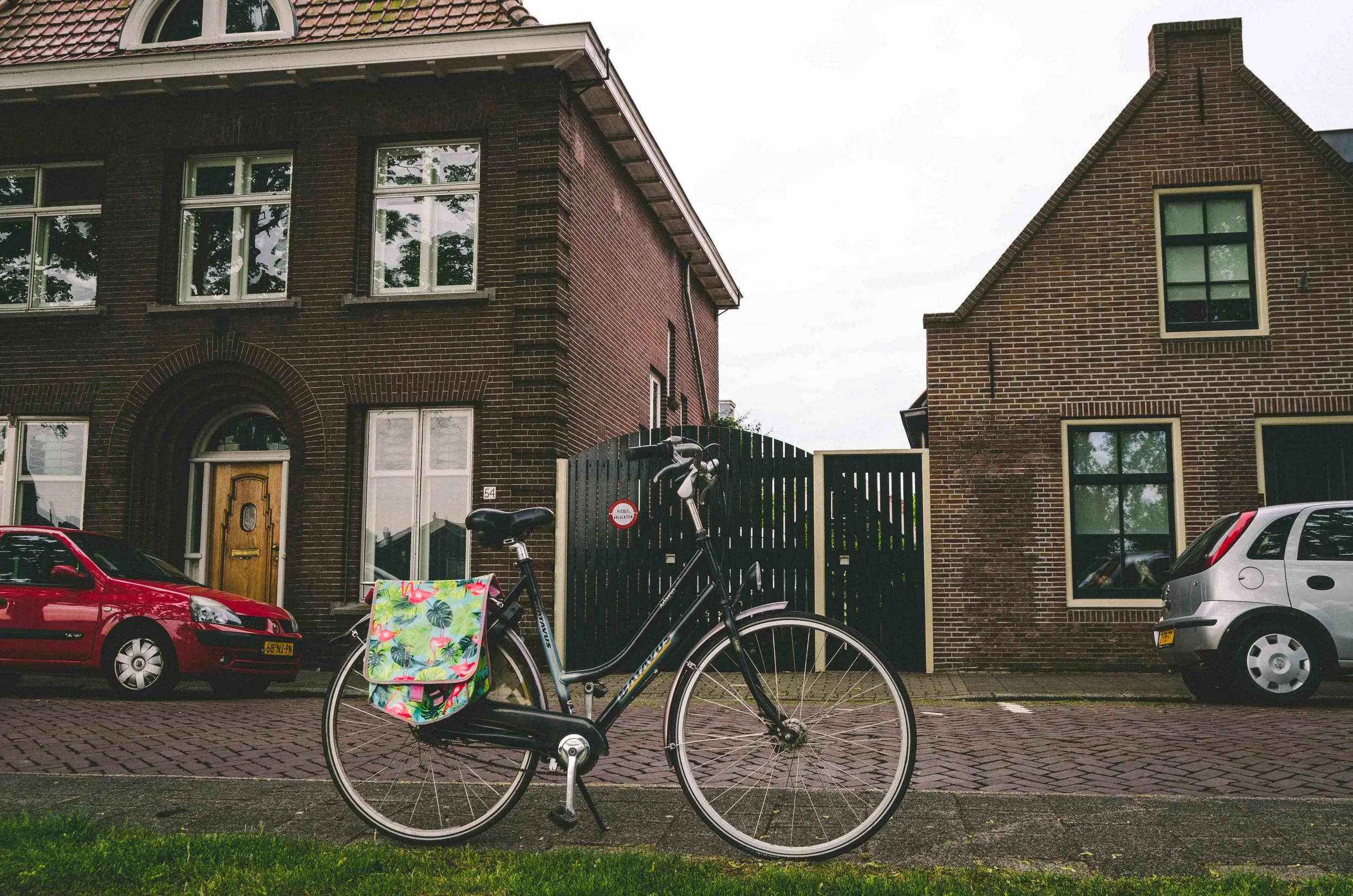 The lovely bicycle my friend let me borrow, complete with saddle bags