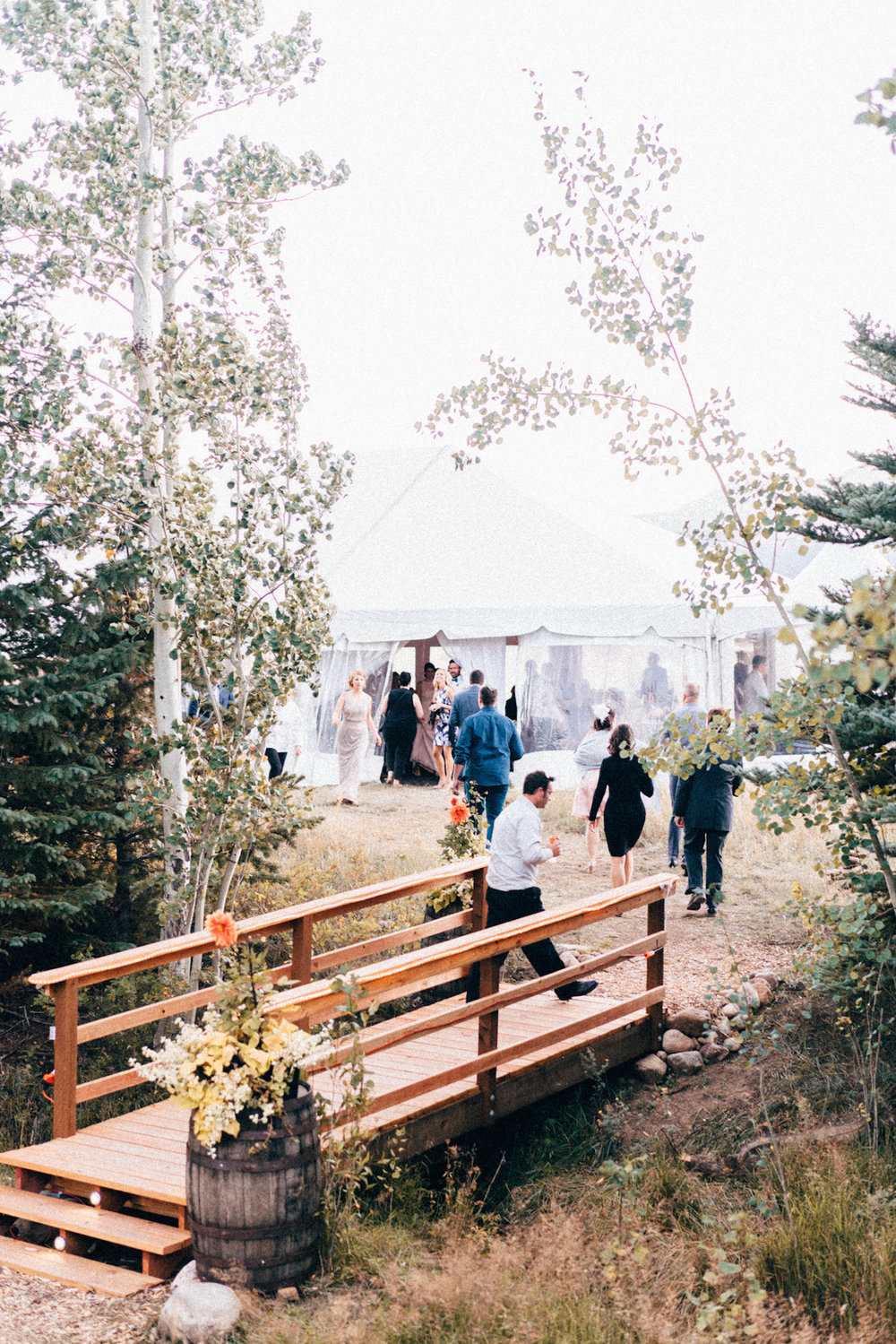 www.thestyledsoiree.com | Photo: Chandler Kim | Private Ranch wedding venue in Buena Vista, Colorado