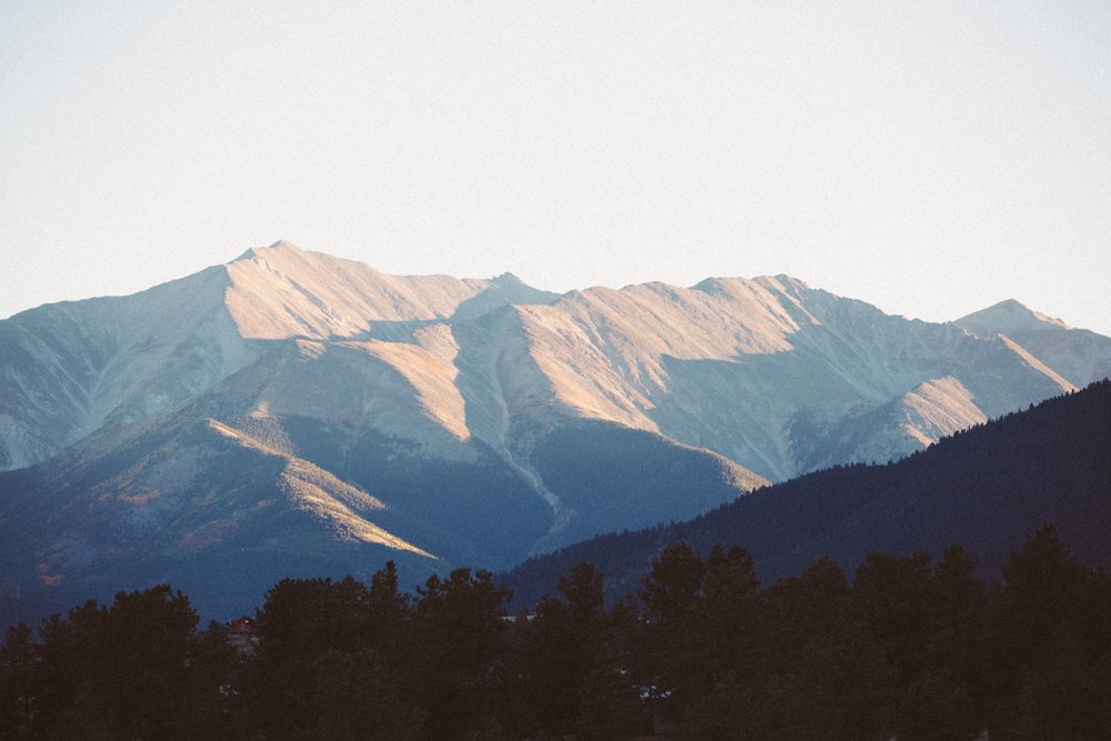 www.thestyledsoiree.com | Photo: Chandler Kim | Private Ranch wedding venue in Buena Vista, Colorado