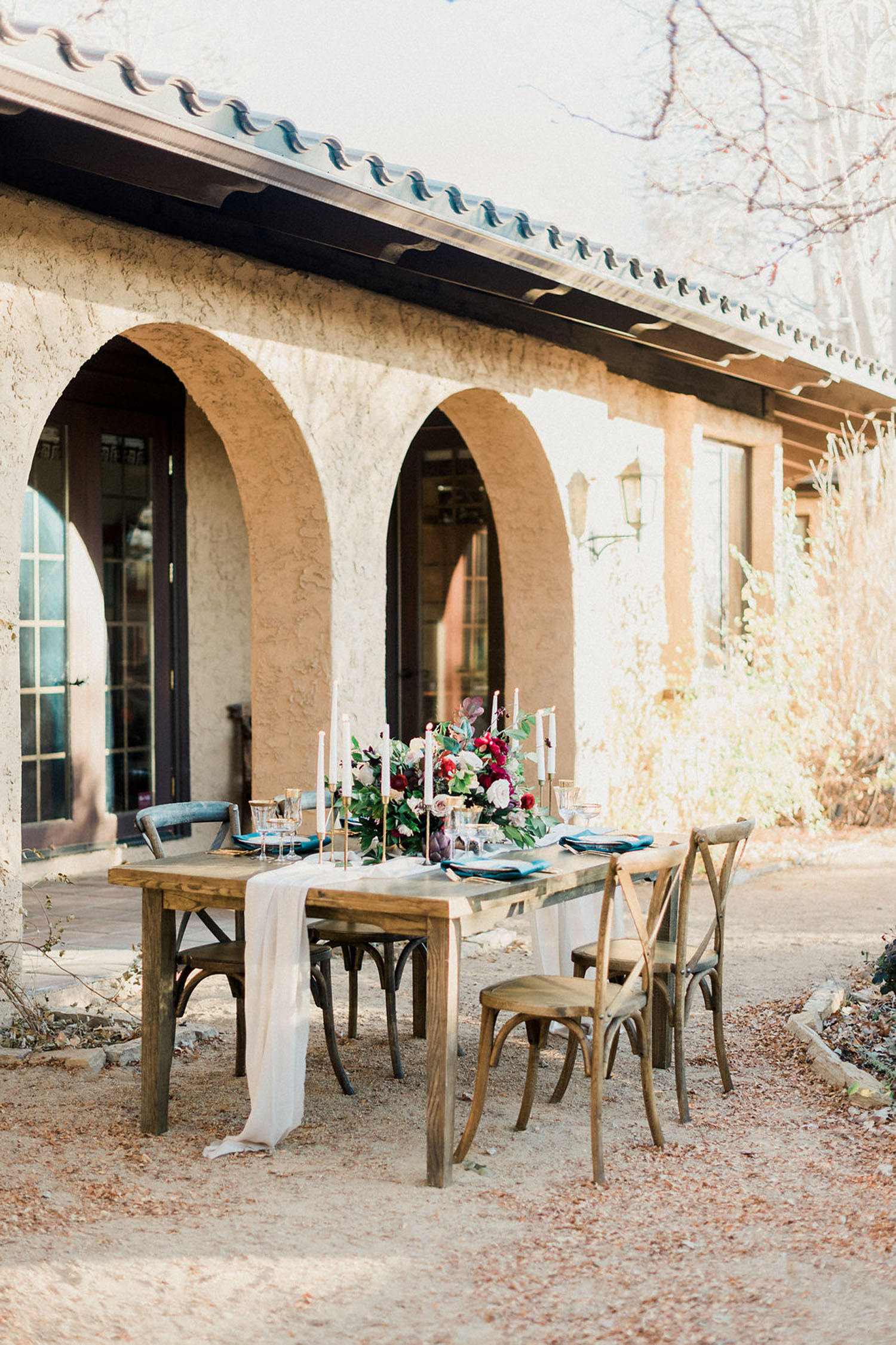 www.thestyledsoiree.com | Photo: Decorus Fine Art Photography | Villa Parker wedding inspiration | Colorado Wedding Planner