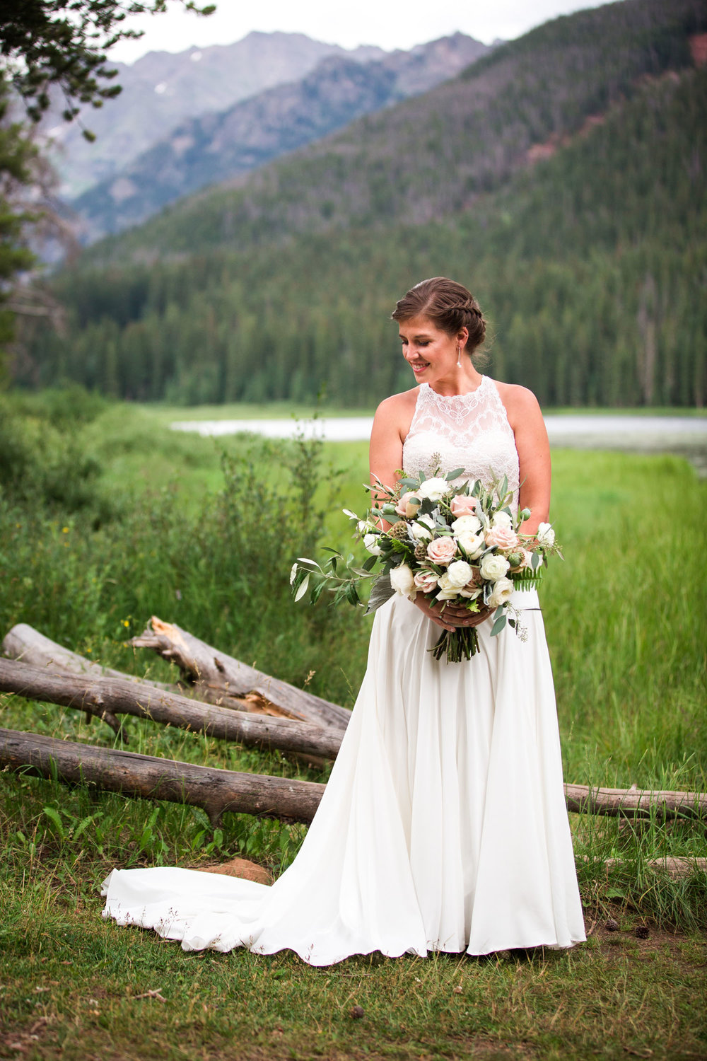 http://www.thestyledsoiree.com/ | Real wedding at piney river ranch | vail colorado wedding location