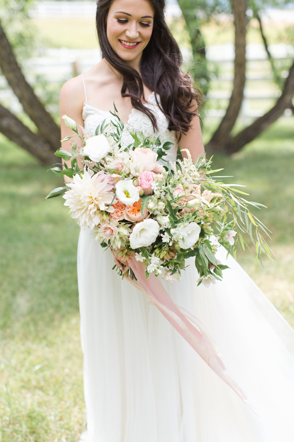 www.thestyledsoiree.com | Crooked Willow Farm Real Wedding | Colorado Wedding Locations