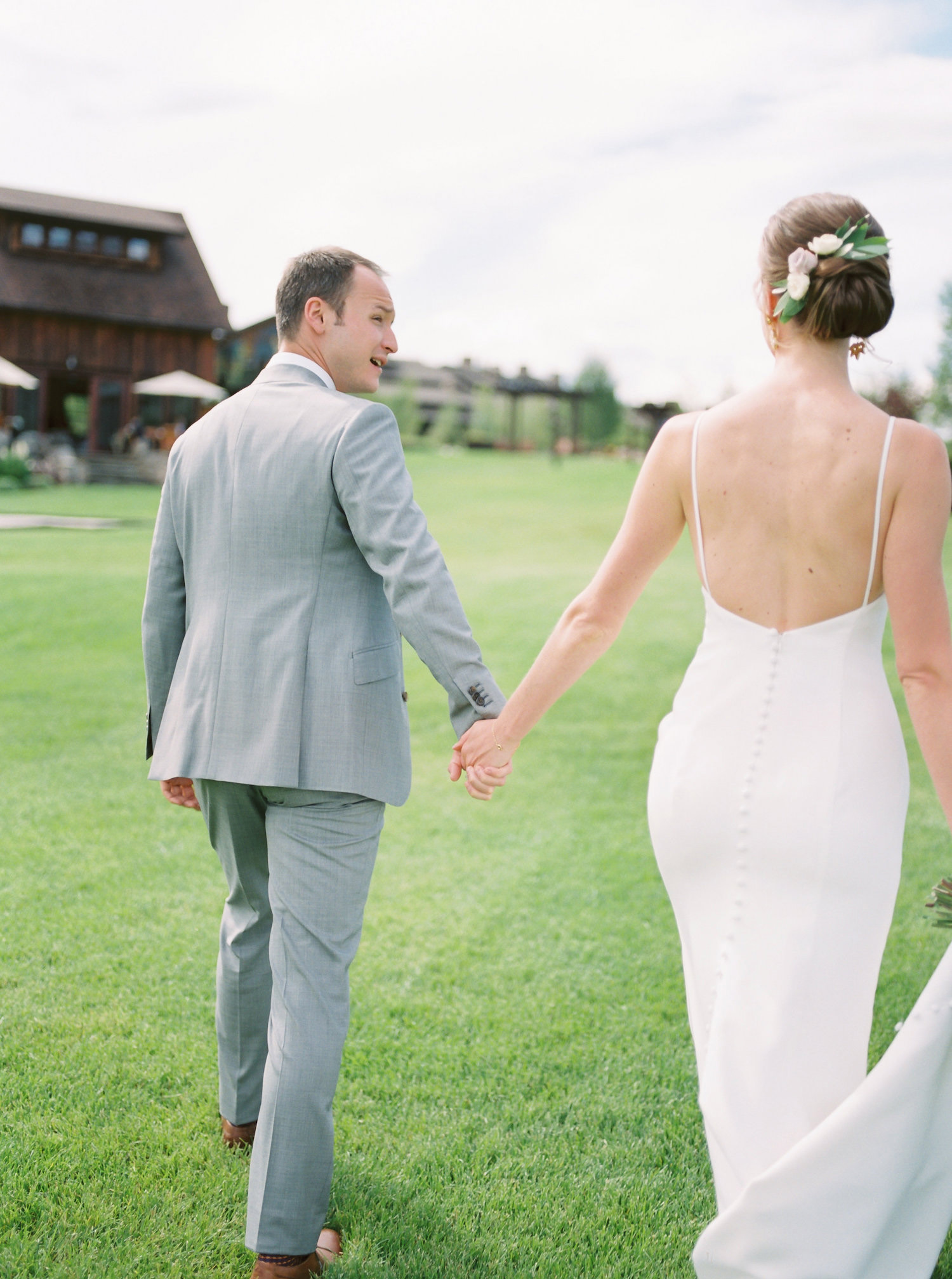 Sophisticated-Devils-Thumb-Ranch-Wedding-Colorado-5.jpg