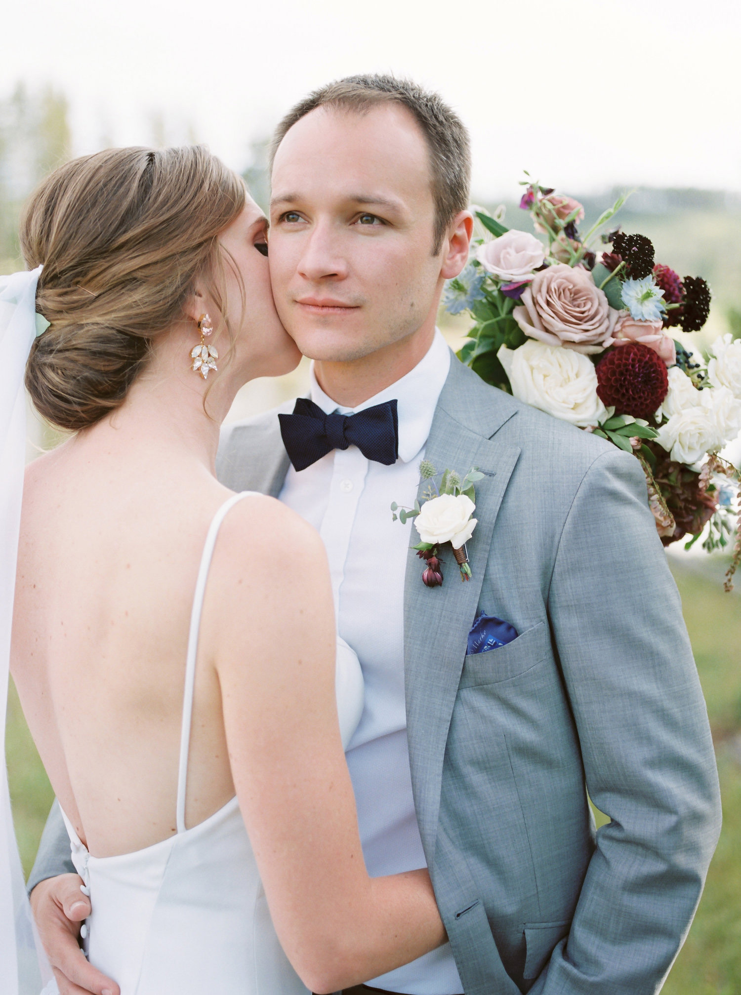 Sophisticated-Devils-Thumb-Ranch-Wedding-Colorado-13.jpg