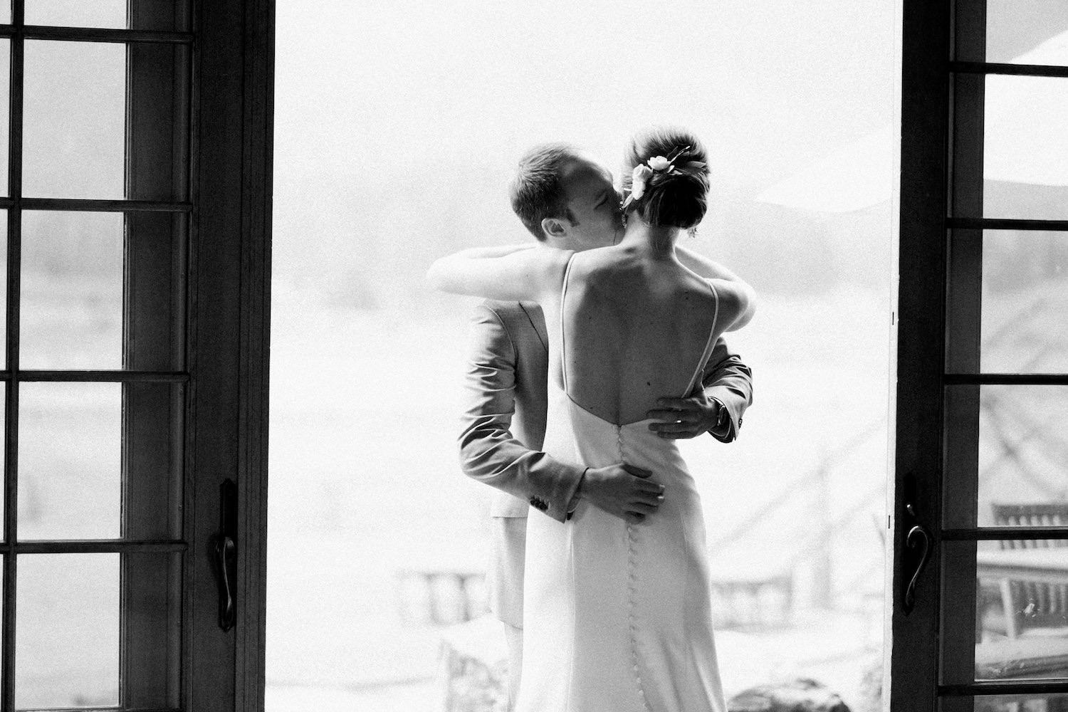 Sophisticated-Devils-Thumb-Ranch-Wedding-Colorado-20.jpg