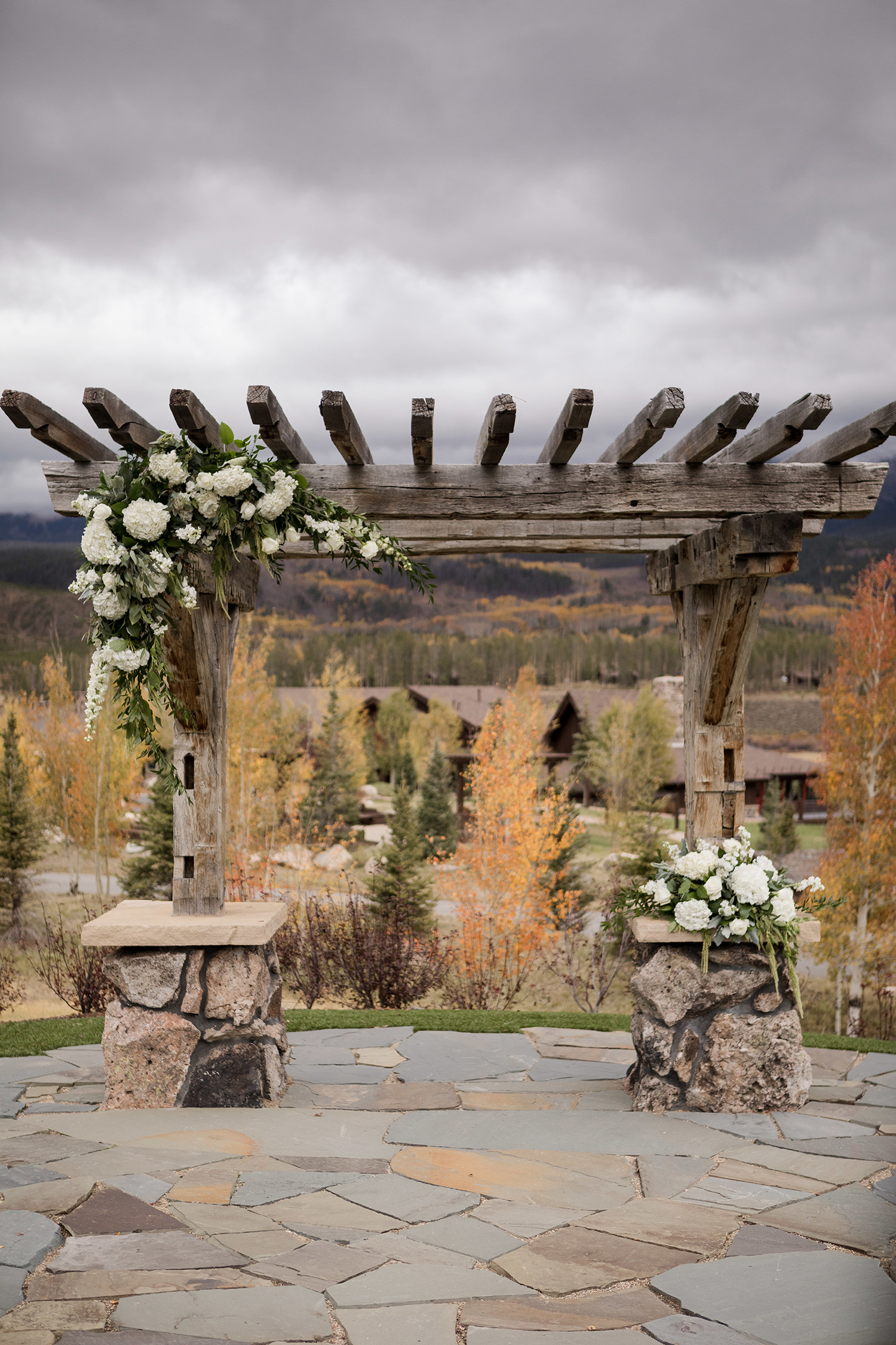 Rustic-Elegant-Mountain-Wedding-10.jpg