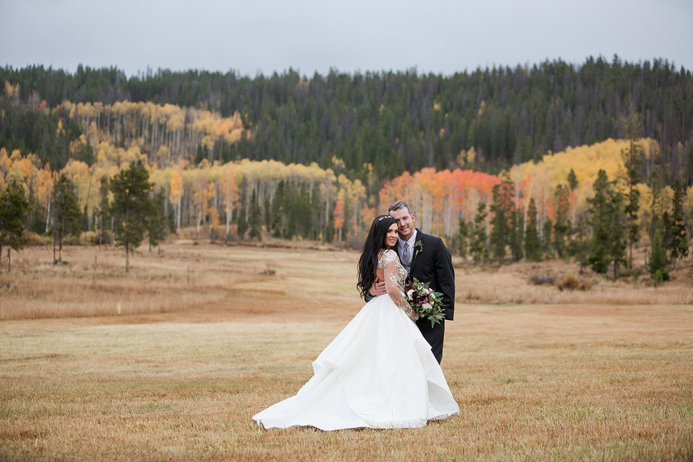 Rustic-Elegant-Mountain-Wedding-15.jpg