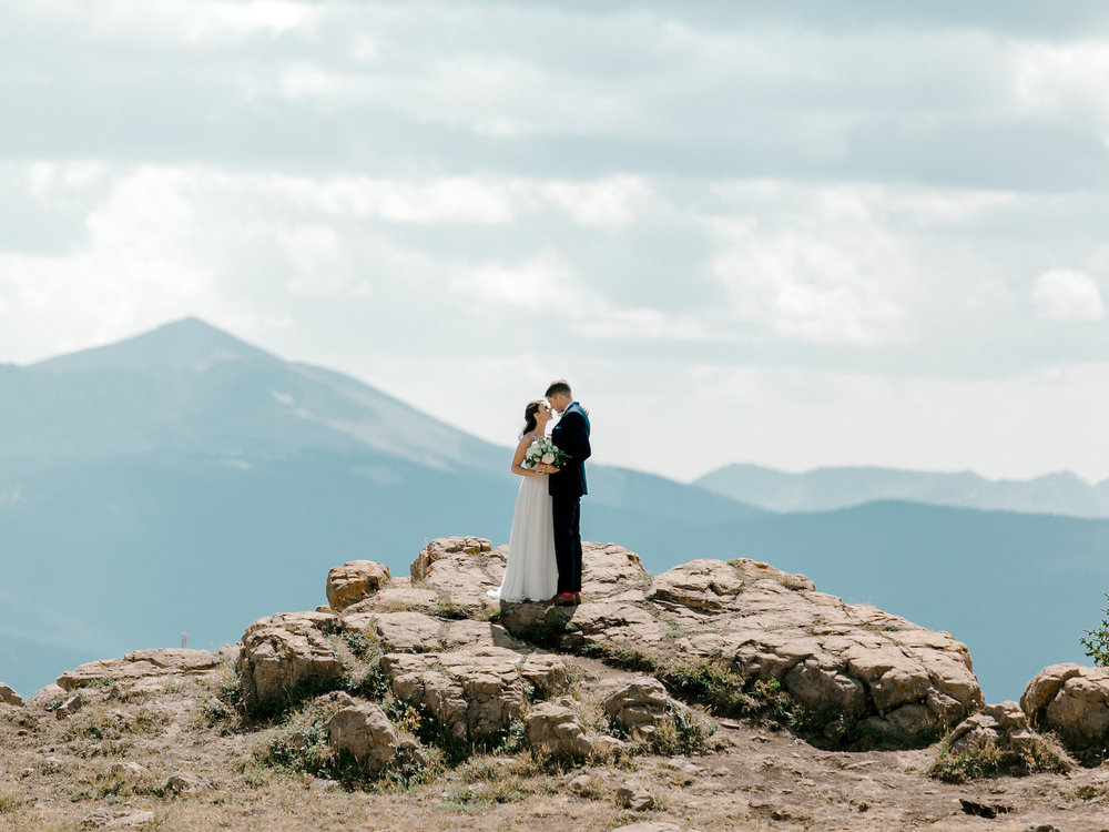 A Romantic Summer wedding at Camp Hale in Colorado with Southwestern touches by The Styled Soiree and Sara Lynn Photographic