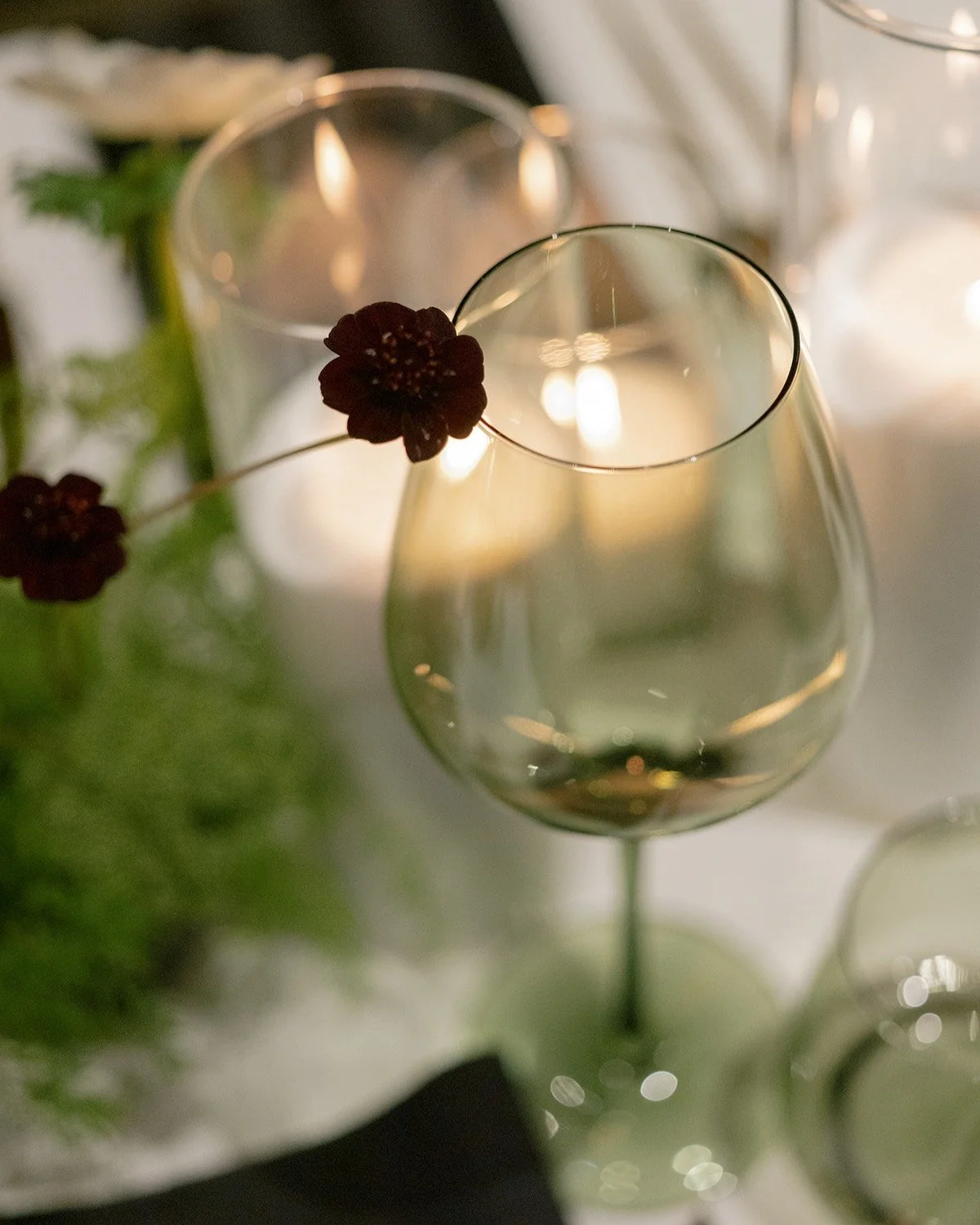 This wedding started with Sofia Richie&rsquo;s wedding as inspiration and a clear direction: black and white with timeless elegance. The couple pictured baby&rsquo;s breath and white cosmos, but reading through their design questionnaire, I thought t