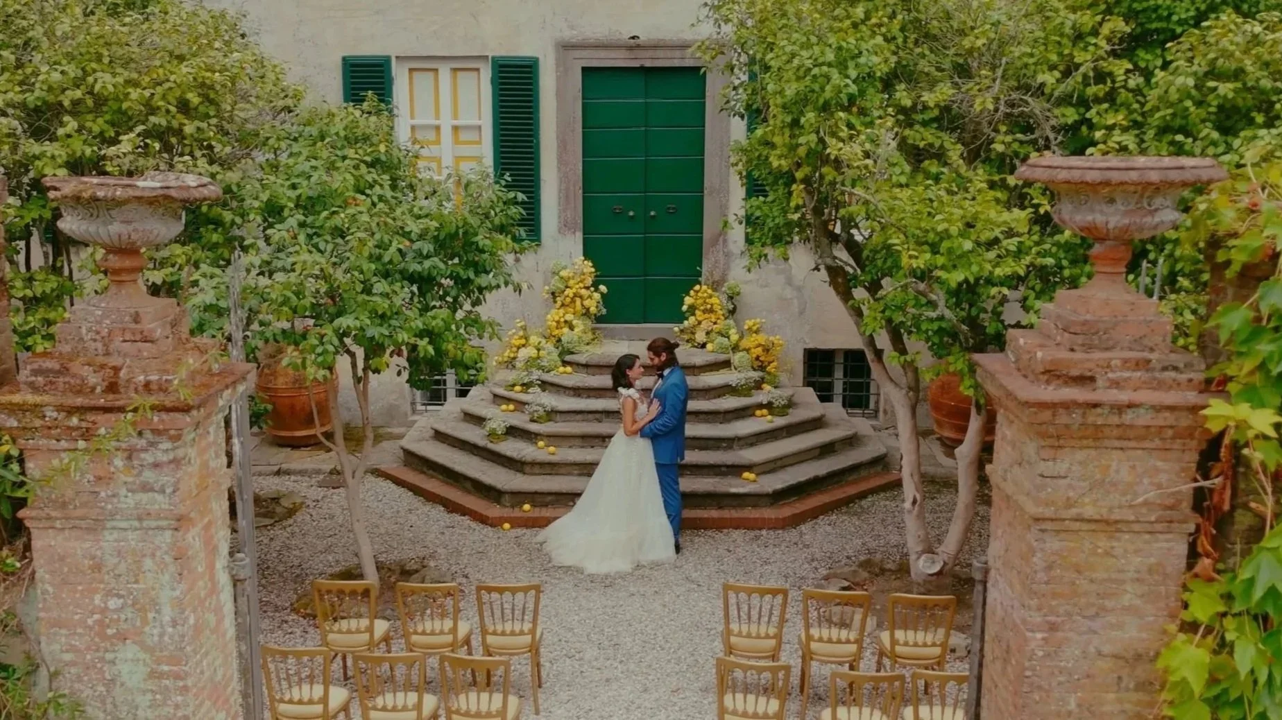 08%2B-%2BCeremony%2Bentrance%2Bcouple.jpg