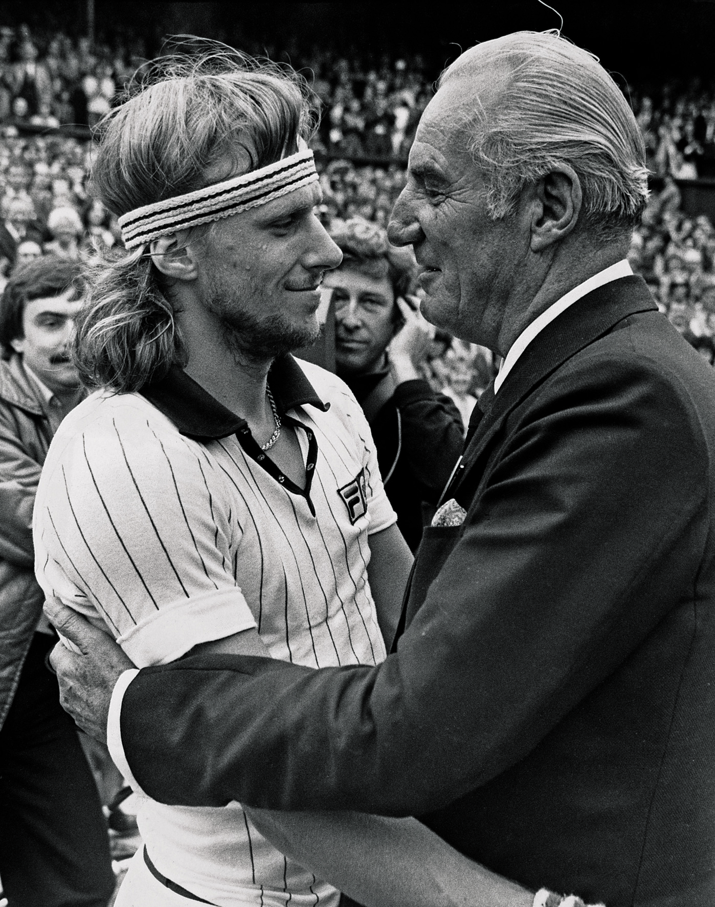  © The Stylish Life - Tennis, published by teNeues, www.teneues.com. Fred Perry Congratulates Bjorn Borg at Wimbledon in 1978, Photo © Hulton-Deutsch Collection/CORBIS. 