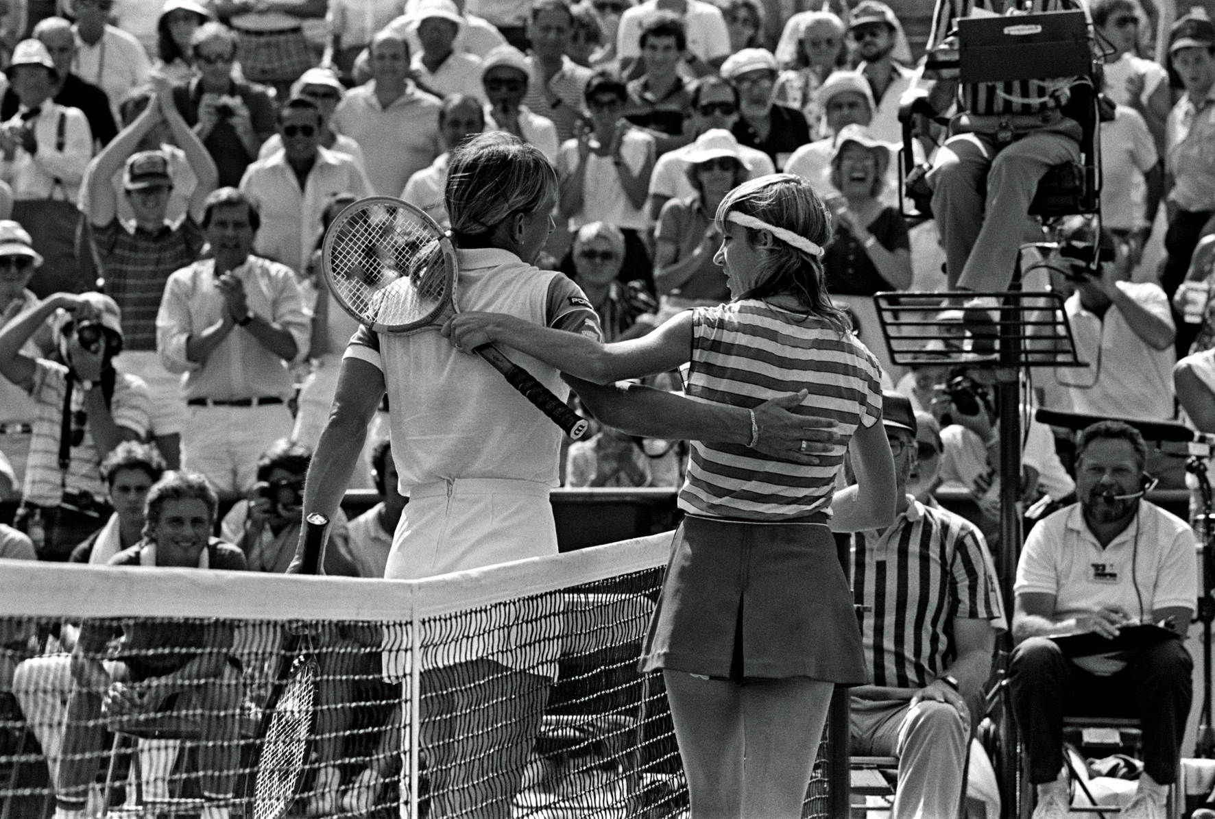   © The Stylish Life - Tennis, published by teNeues, www.teneues.com. Chris Evert Congratulates Martina Navratilova, Photo © Bettmann/CORBIS.  