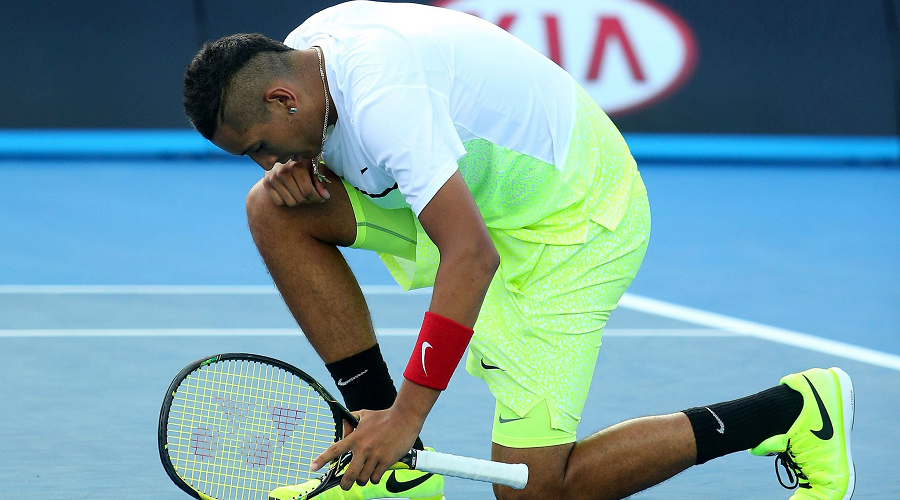 Kyrgios-kneeling.png