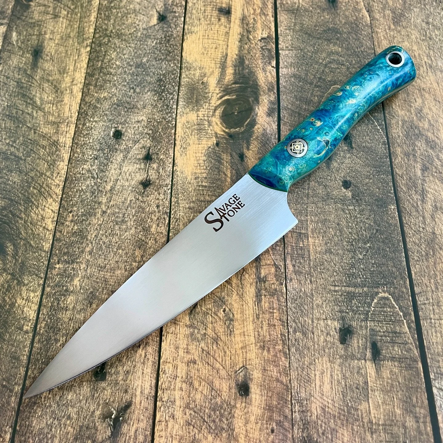 *GONE* via newsletter, a 5.5 Utility/petty in Nitro-V wearing dyed box elder burl scales from @robswildwood with green G10 liners; stainless and brass mosaic pin; maple and poplar saya. This is a subtle variation on the utilities I&rsquo;ve made in t