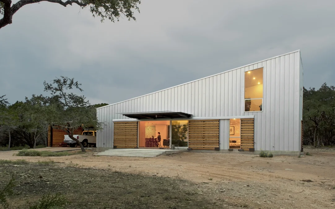 exterior dusk 01.jpg
