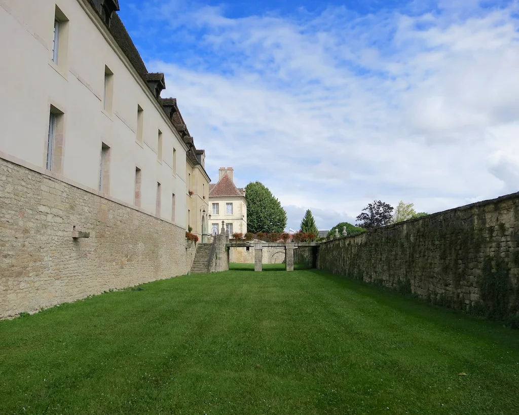 Scenes from France: Chateau de Gilly 