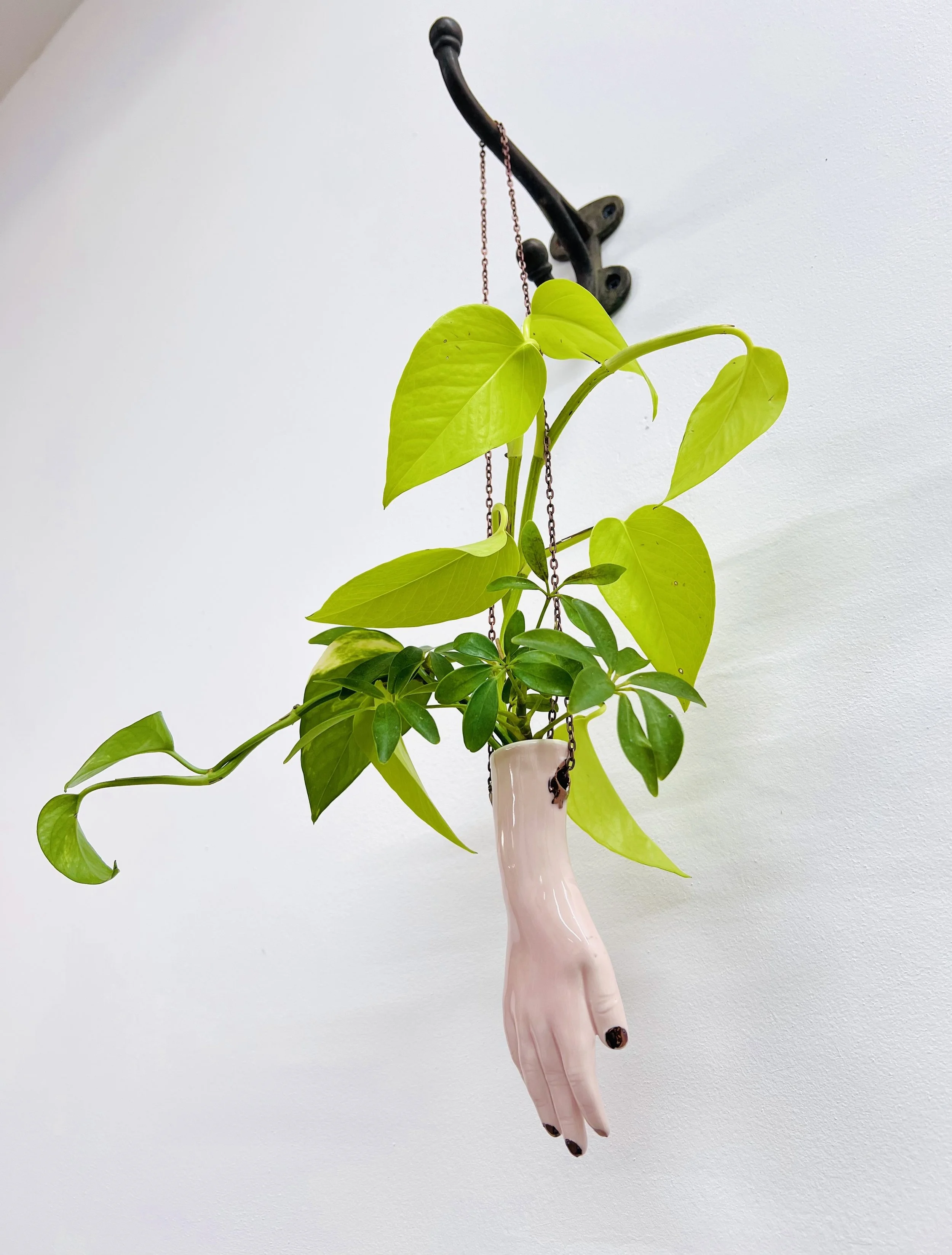 sm R pink hand 5.jpg