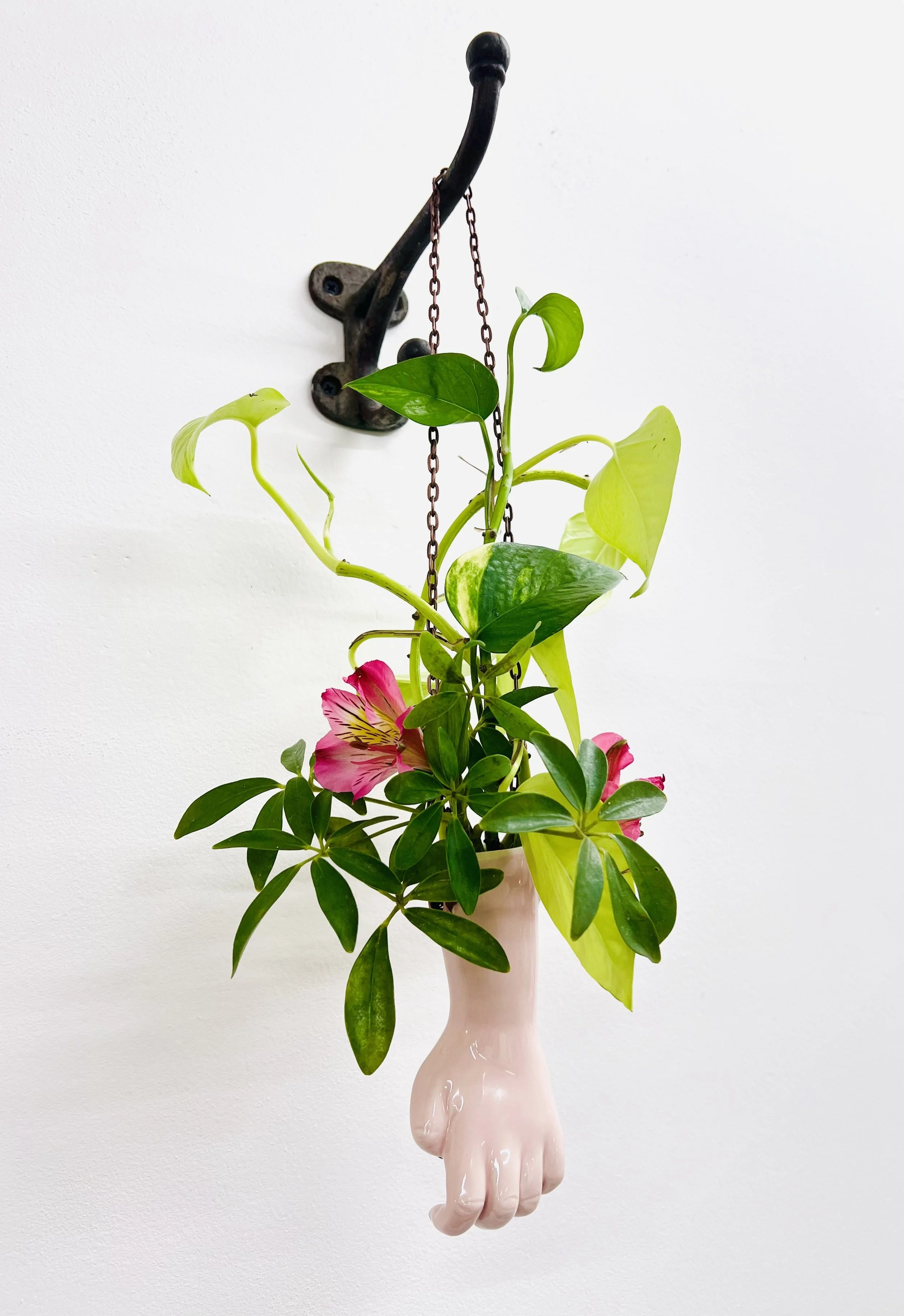 sm left pink curled hand  4.jpg