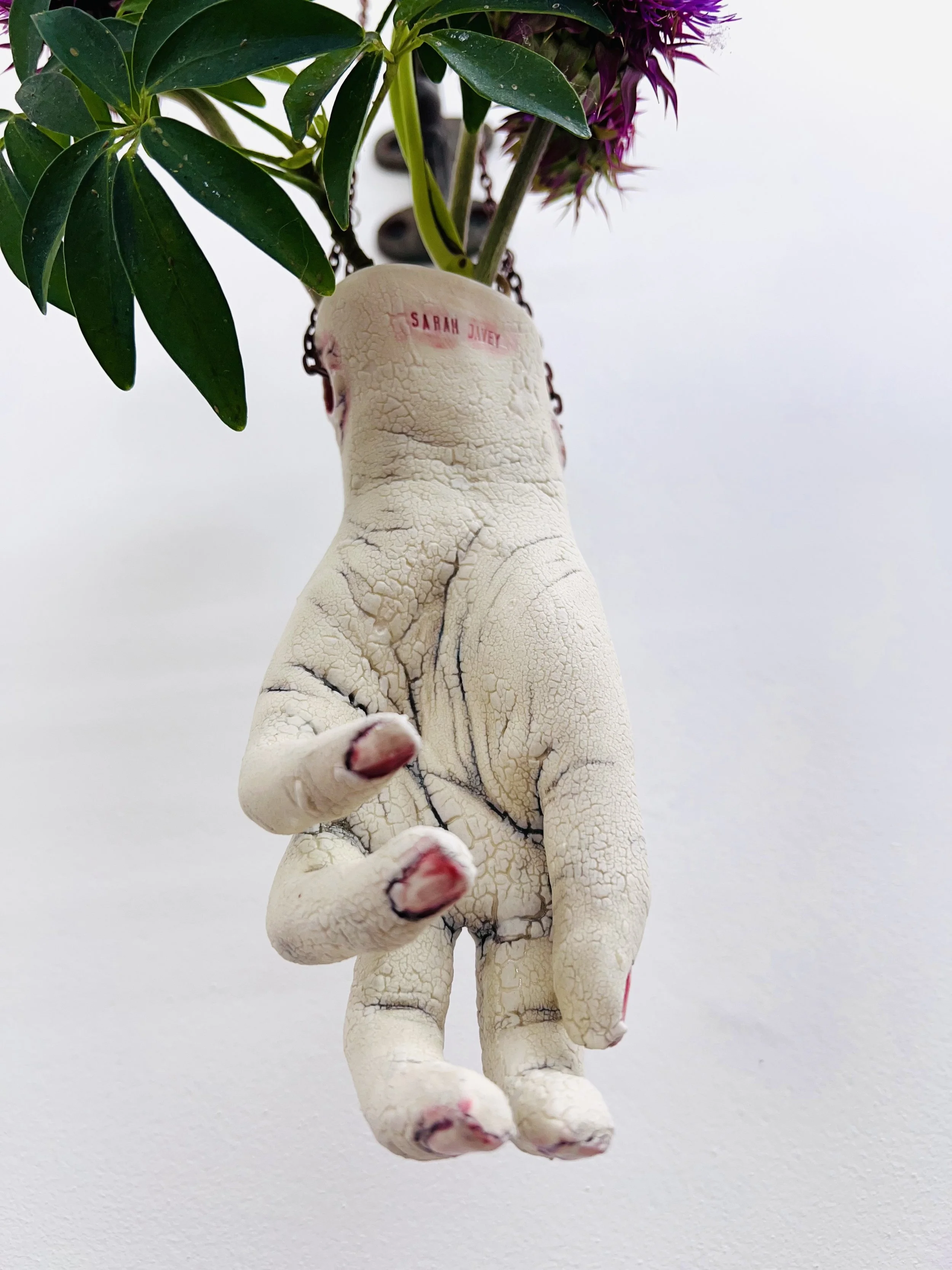 curled crawl right hand_04.jpg