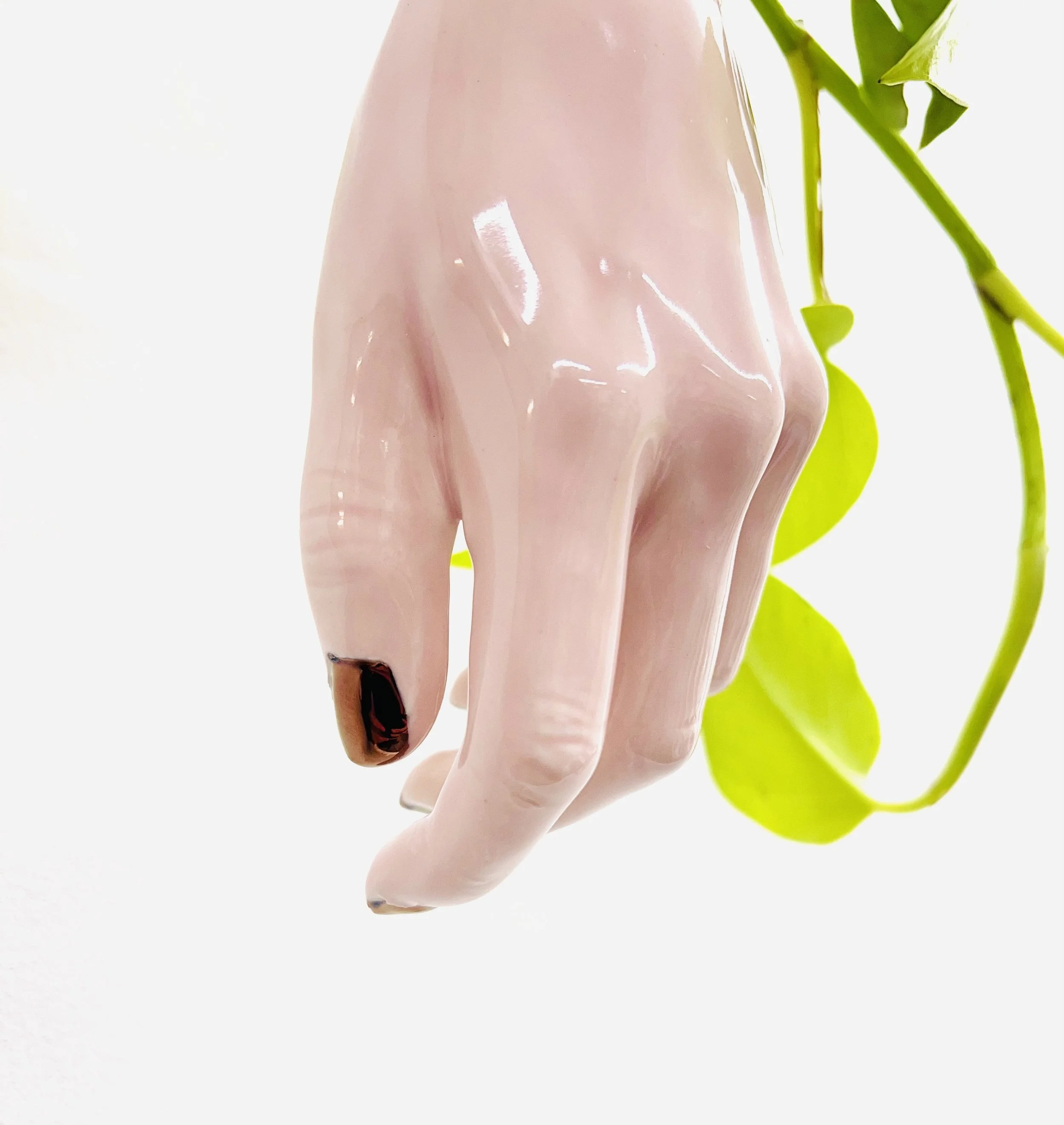 pink  Lg L curled hand 6.jpg