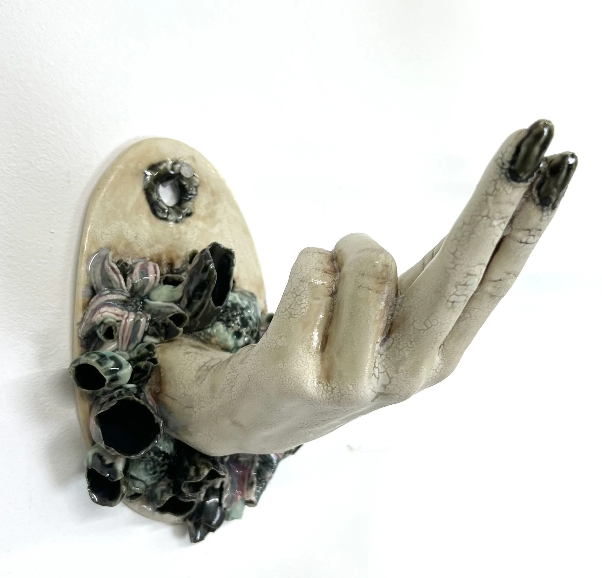 Crawl Handy Holder 10.jpg