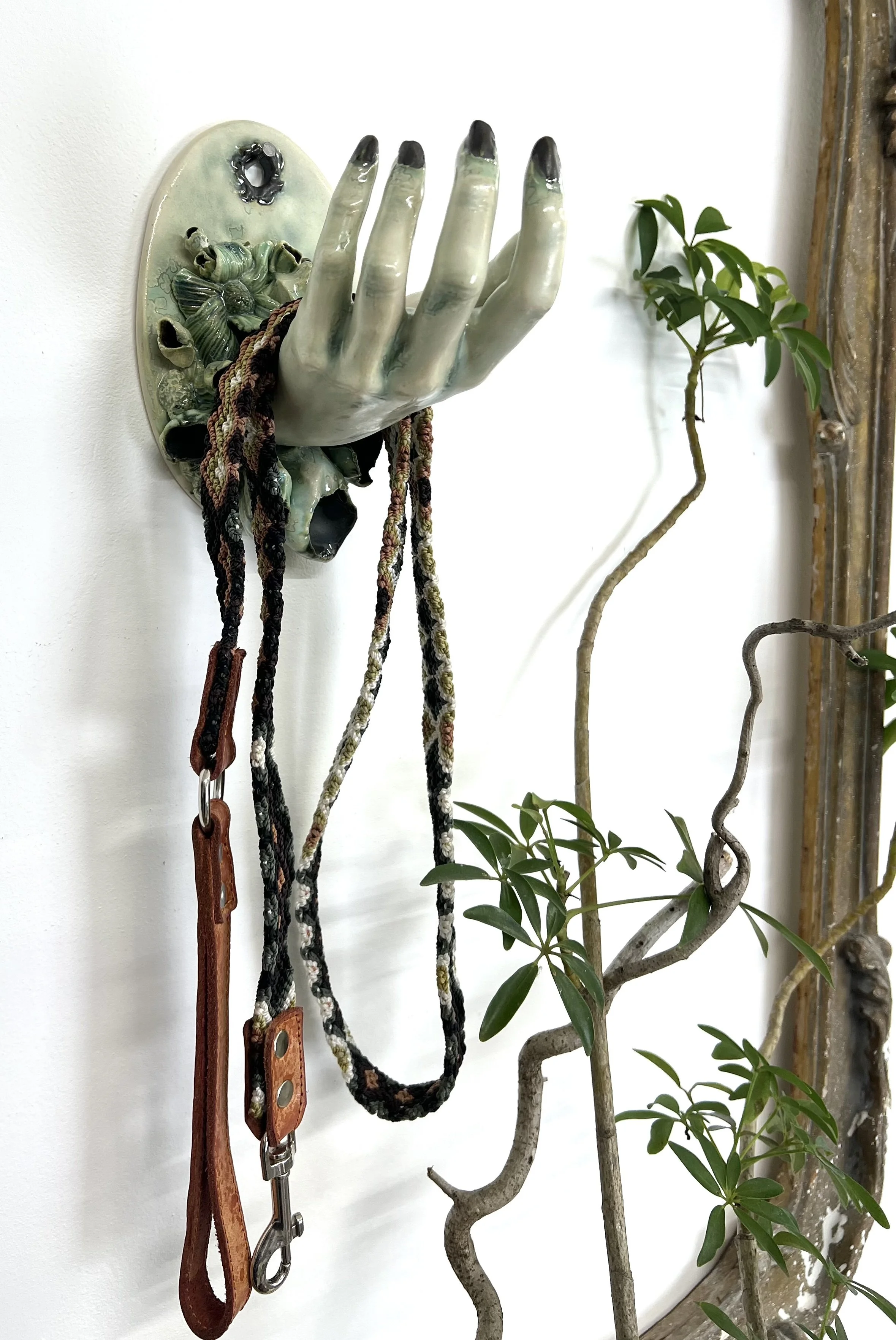 lichen handy holder 01.jpg