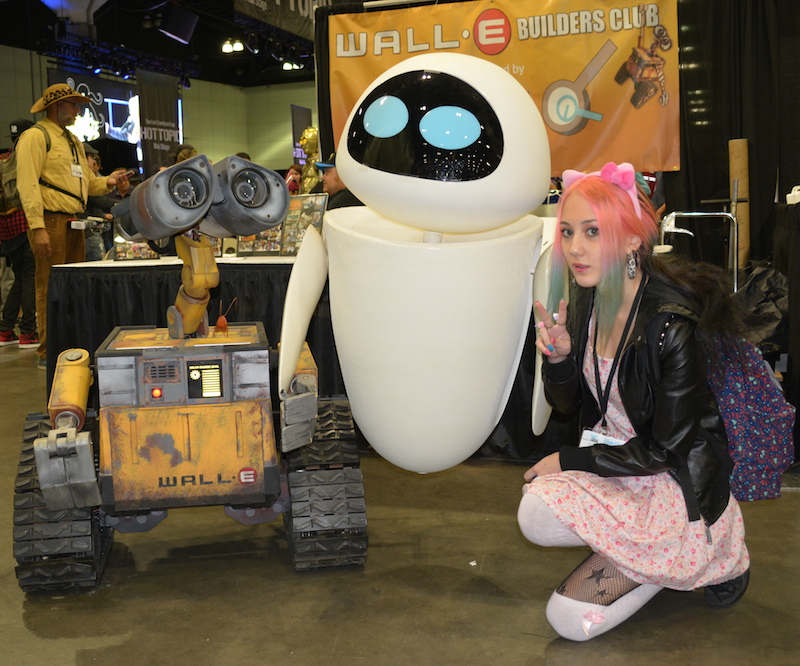  Wall-E and Eve&nbsp;posing for WoTR.&nbsp; © West of The Rockies 